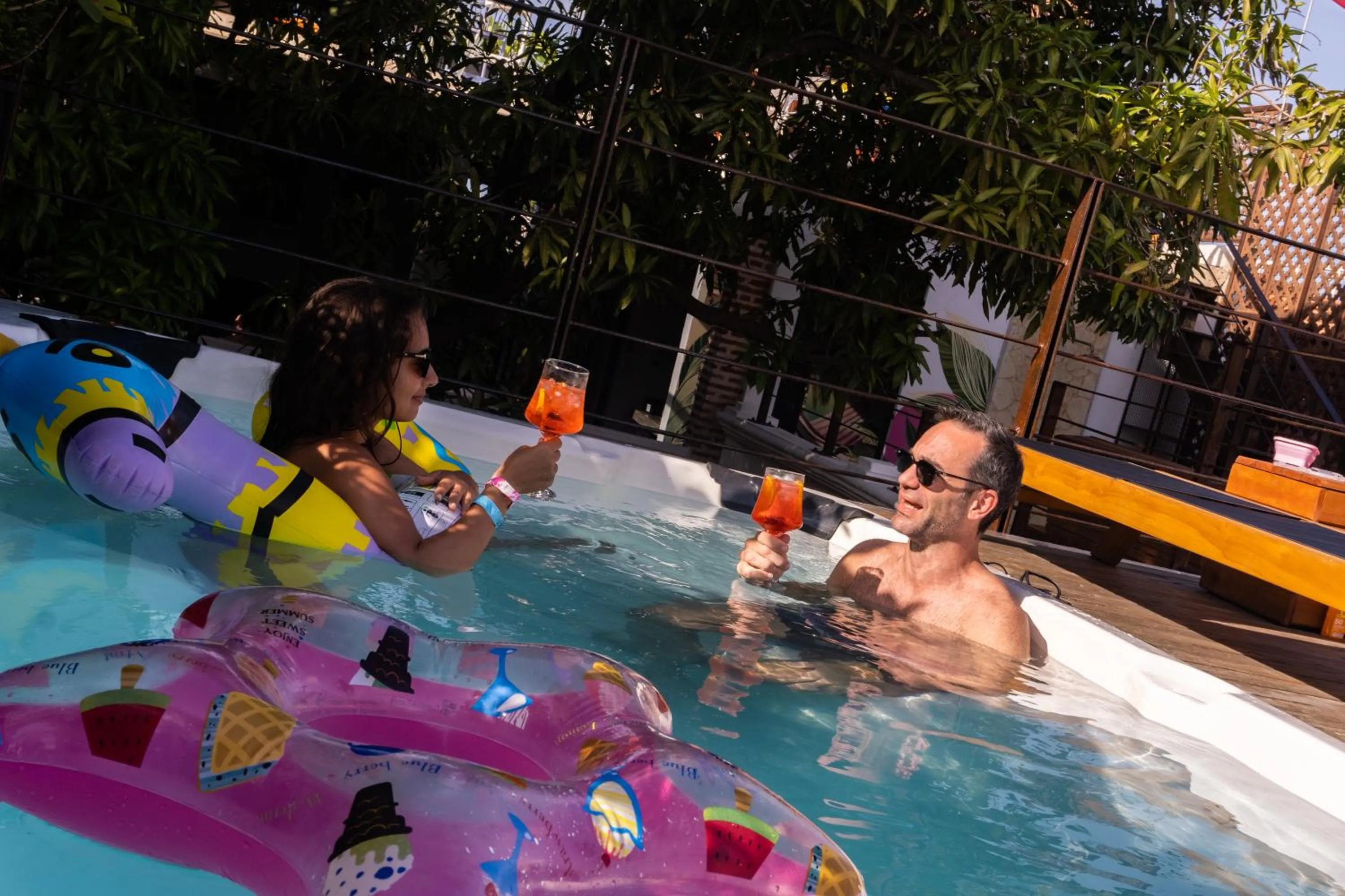 People in Hotel Casa Baluarte