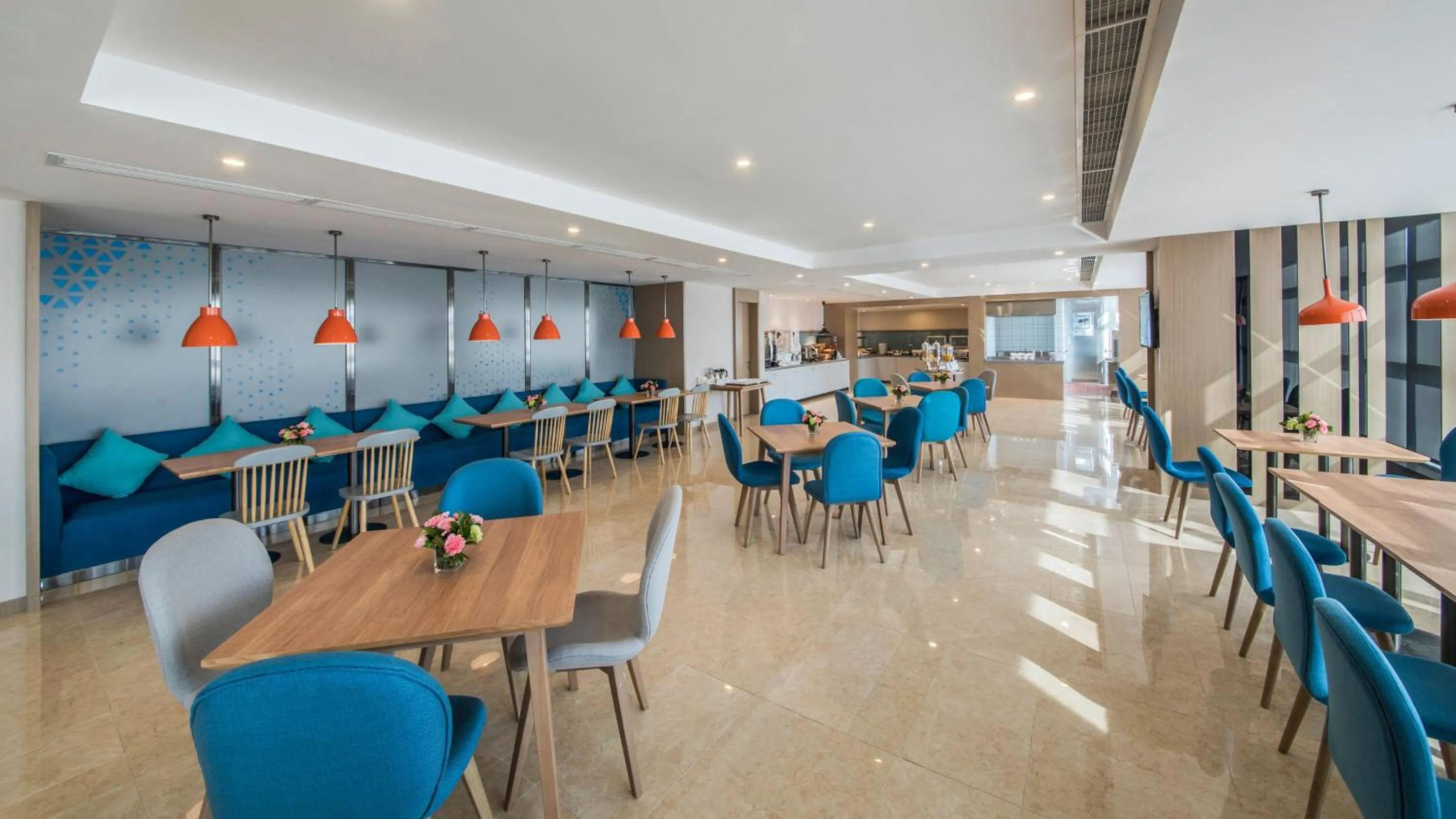 Restaurant/places to eat in Holiday Inn Express - Xichang City Center by IHG