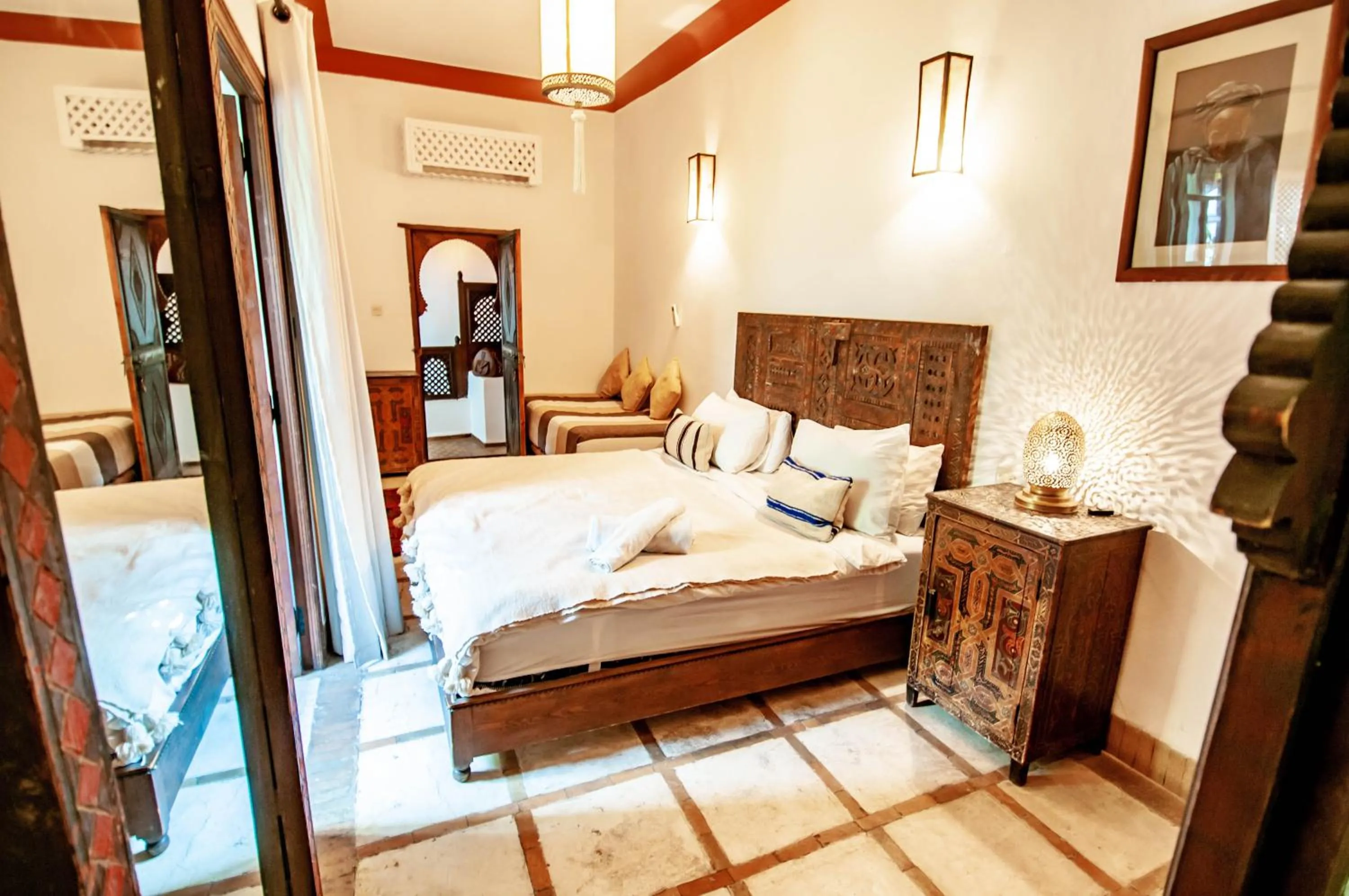 Bed in Hotel & Spa Riad Dar El Aila