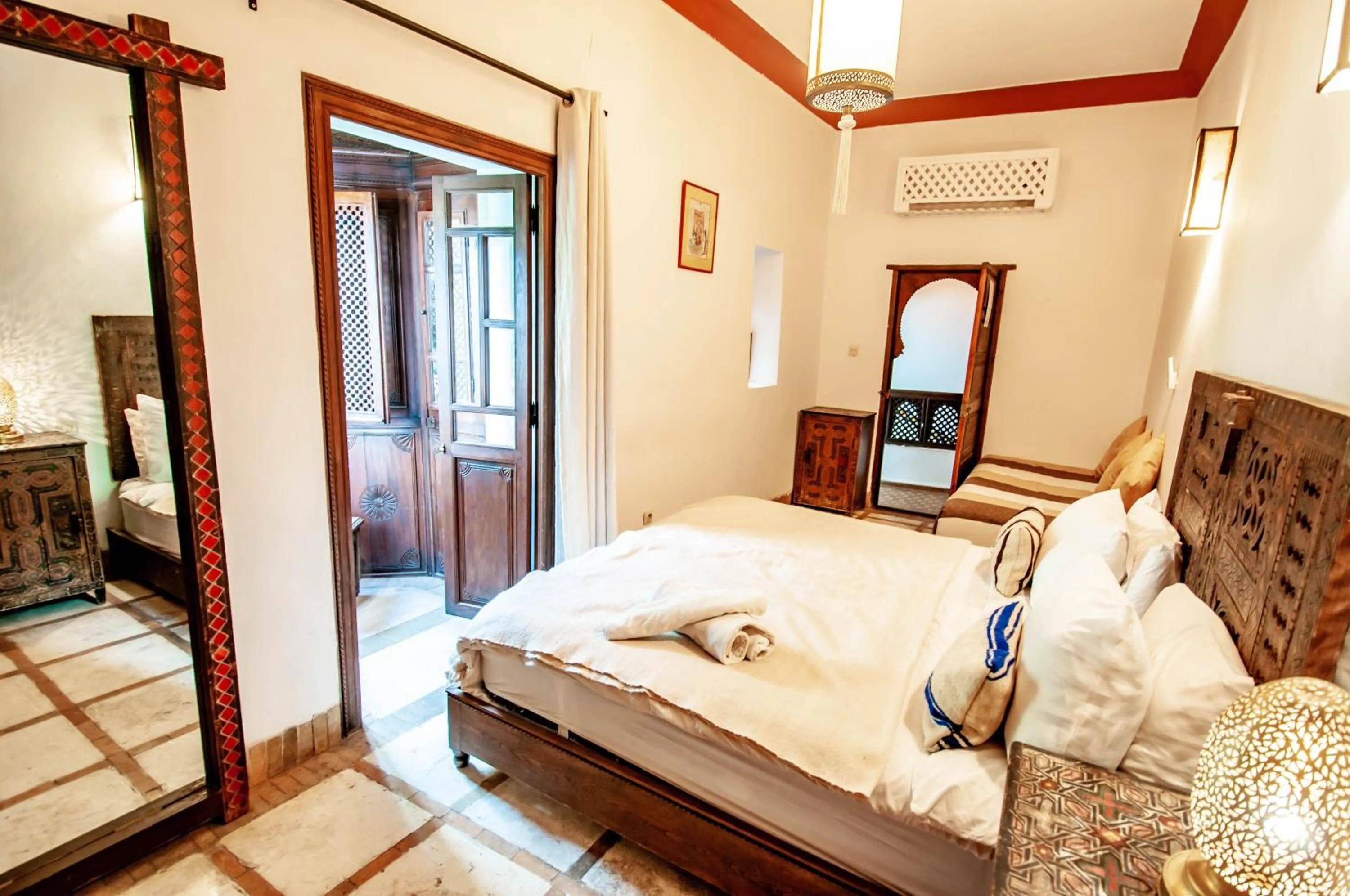 Bed in Hotel & Spa Riad Dar El Aila