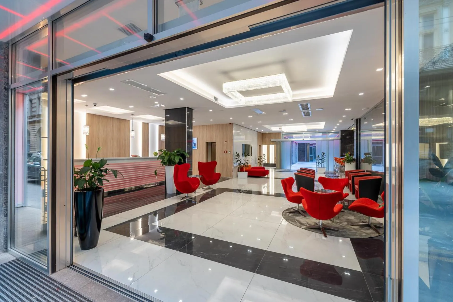 Lobby or reception in Silver Crown Hotel & Residence, Palace Quarter