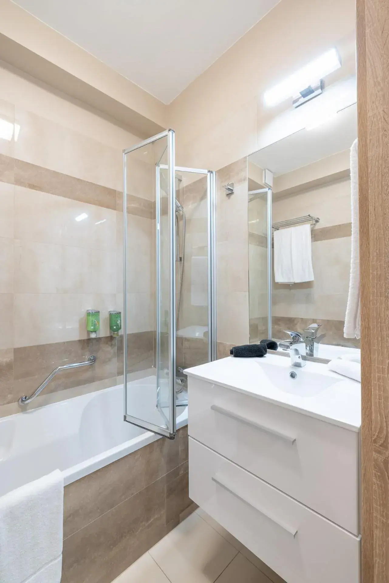 Bathroom in Silver Crown Hotel & Residence, Palace Quarter Bathroom in Silver Crown Hotel & Residence, Palace Quarter