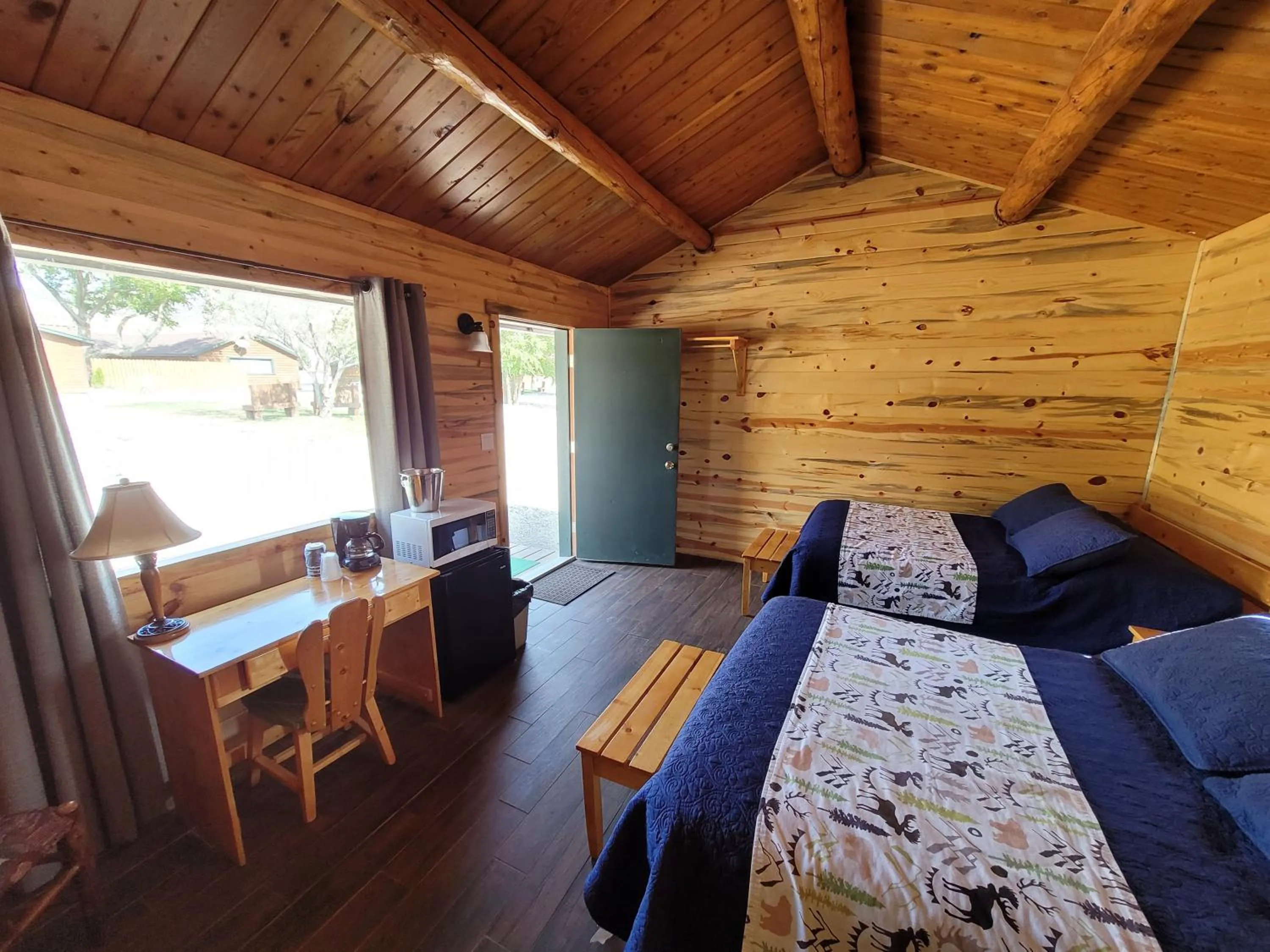 Bed in Yellowstone Valley Inn