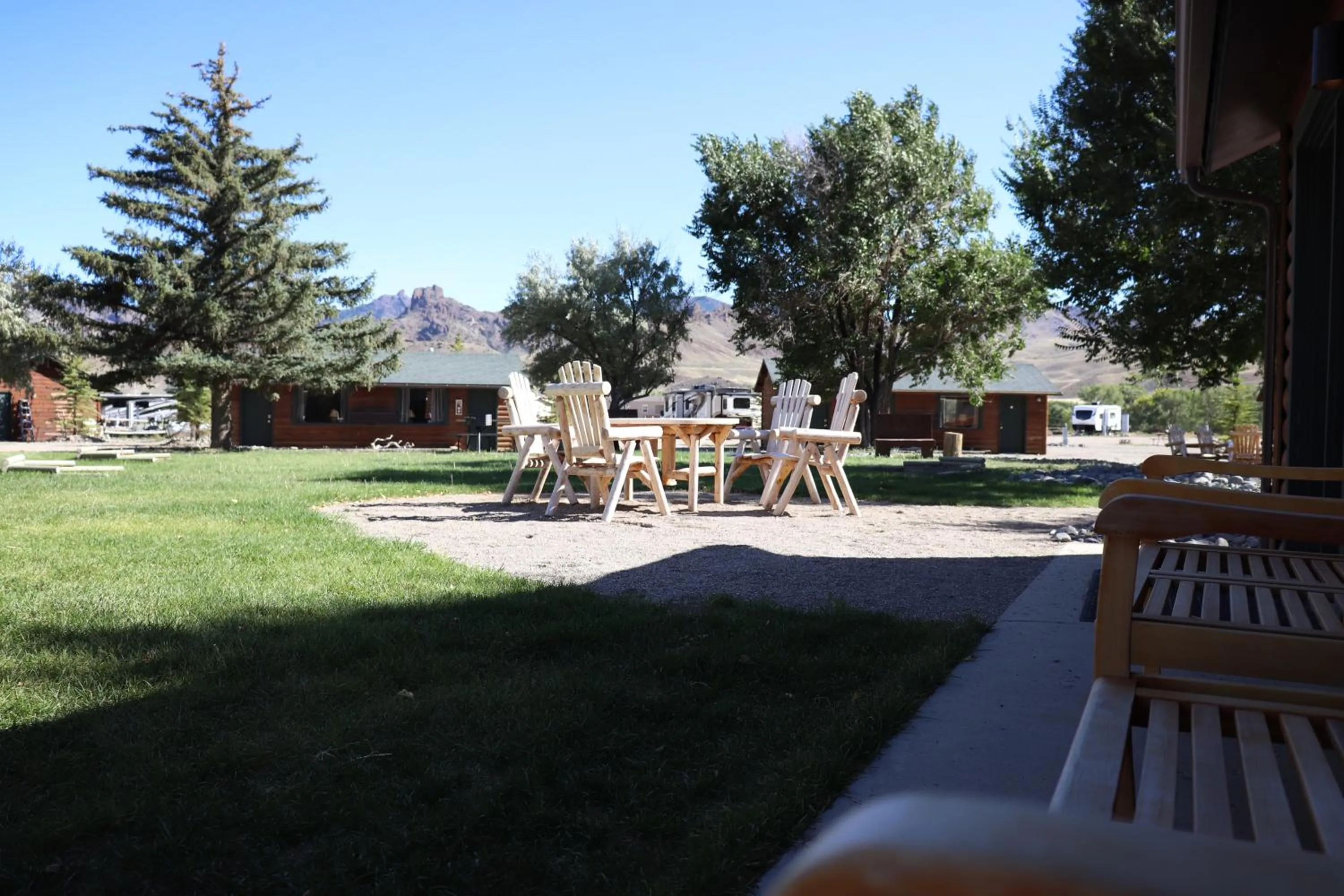 Yellowstone Valley Inn