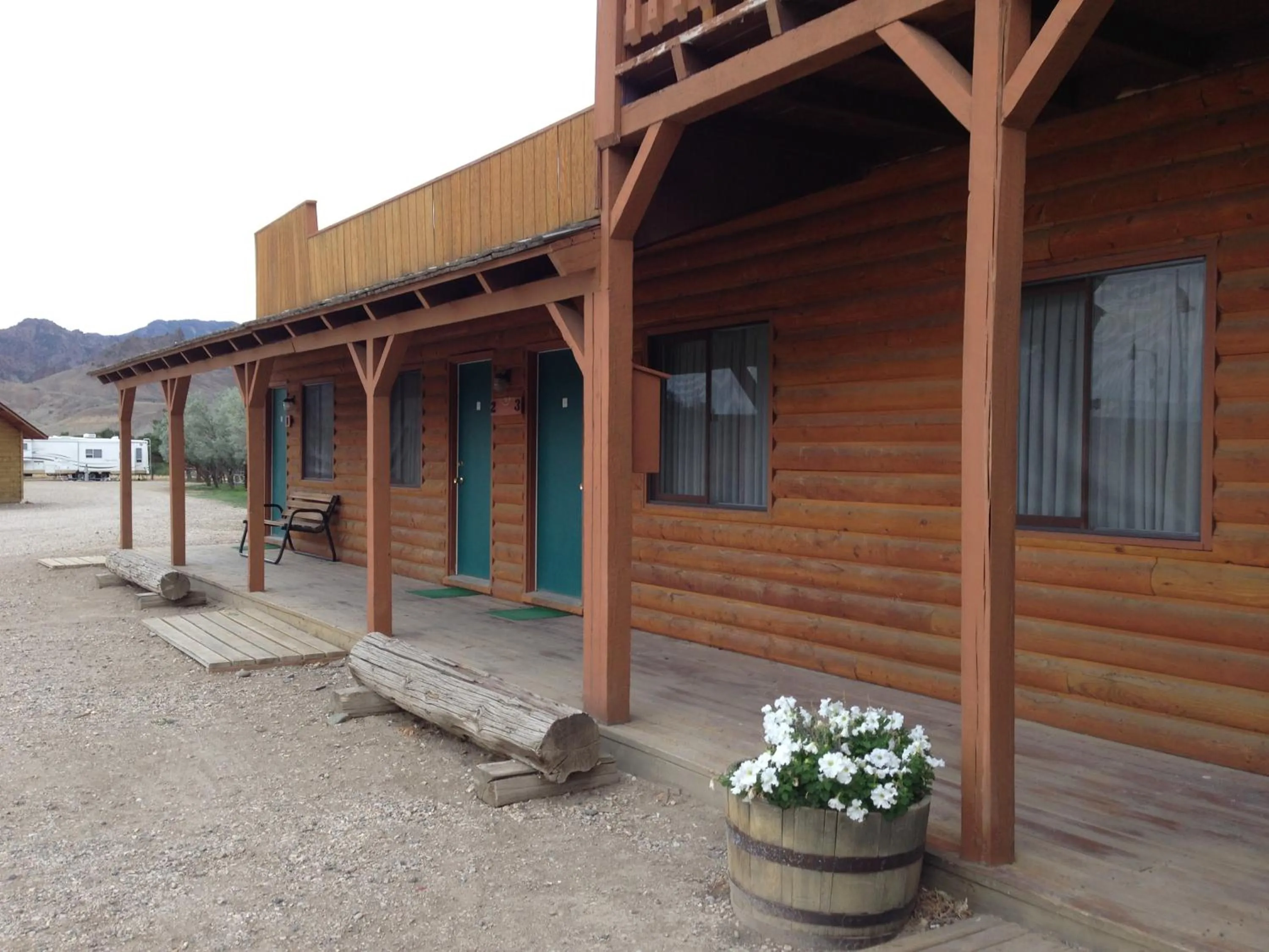 Property building in Yellowstone Valley Inn