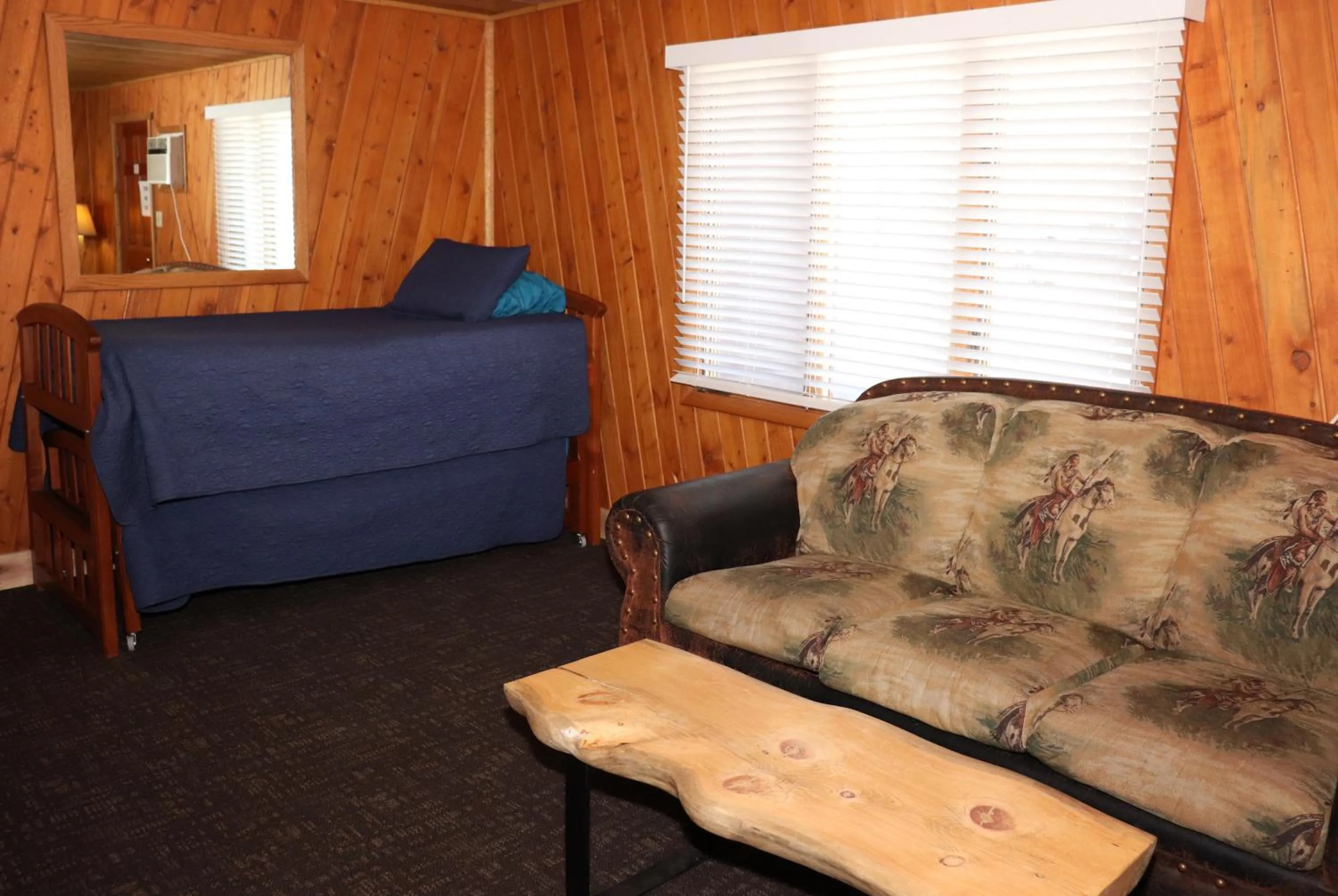 Yellowstone Valley Inn