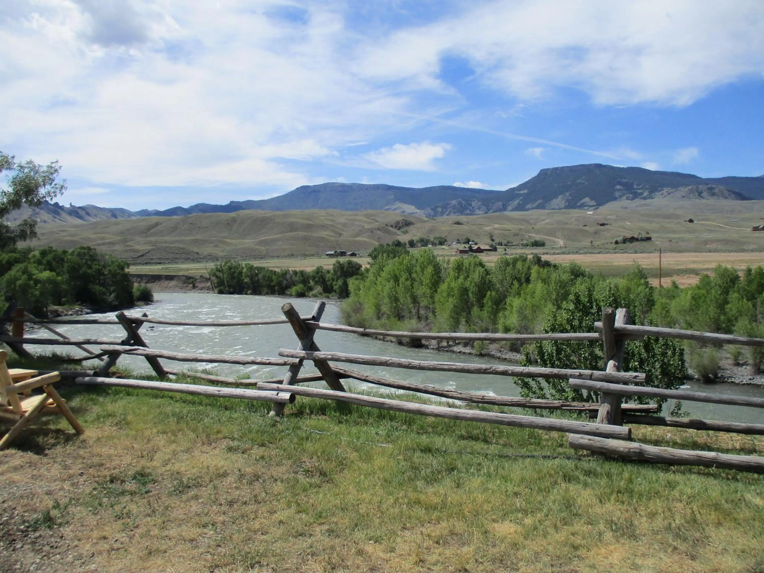 Yellowstone Valley Inn