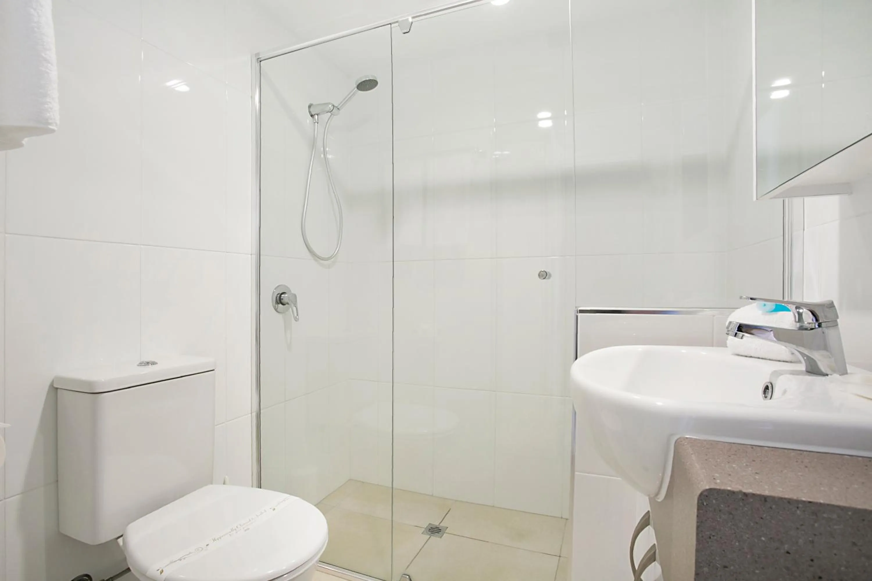 Shower in Voyager Resort