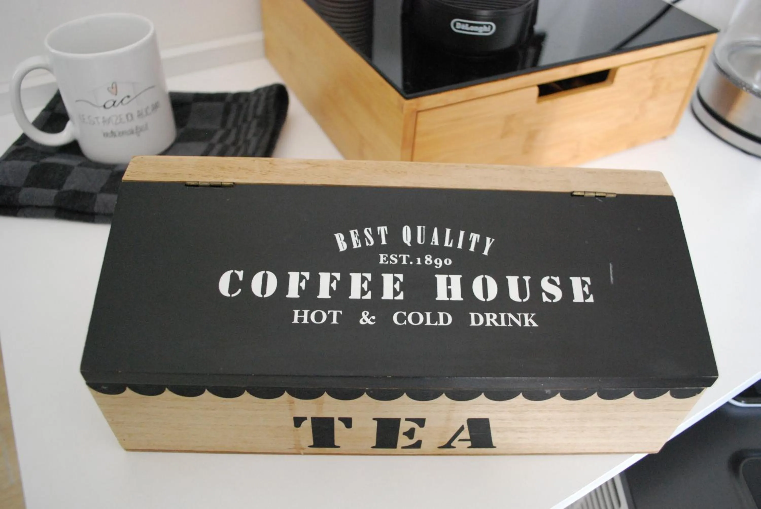 Coffee/tea facilities in Le stanze di Alicam