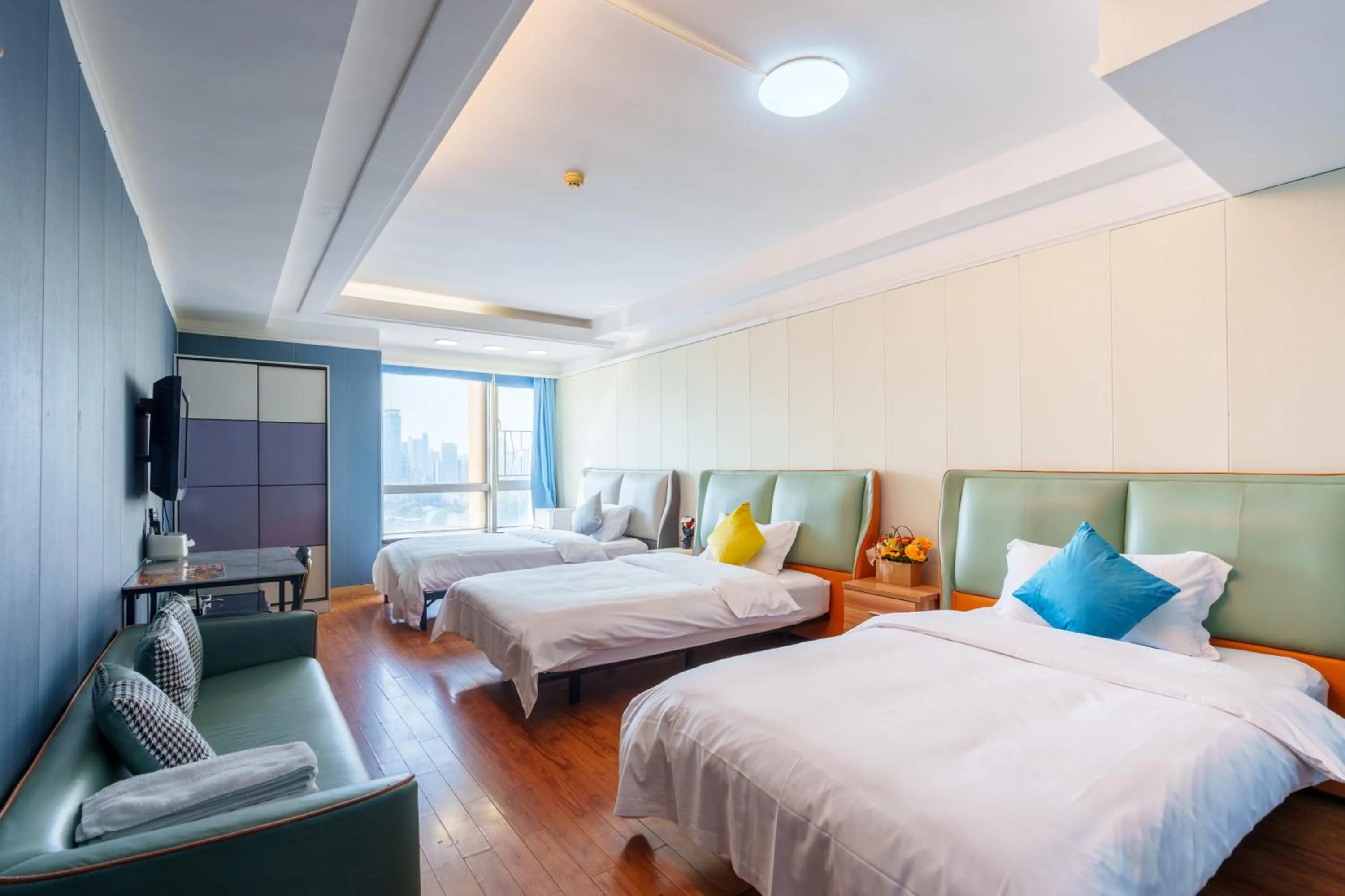 Photo of the whole room, Bed in Sunny International Apartment From Beijing Road
