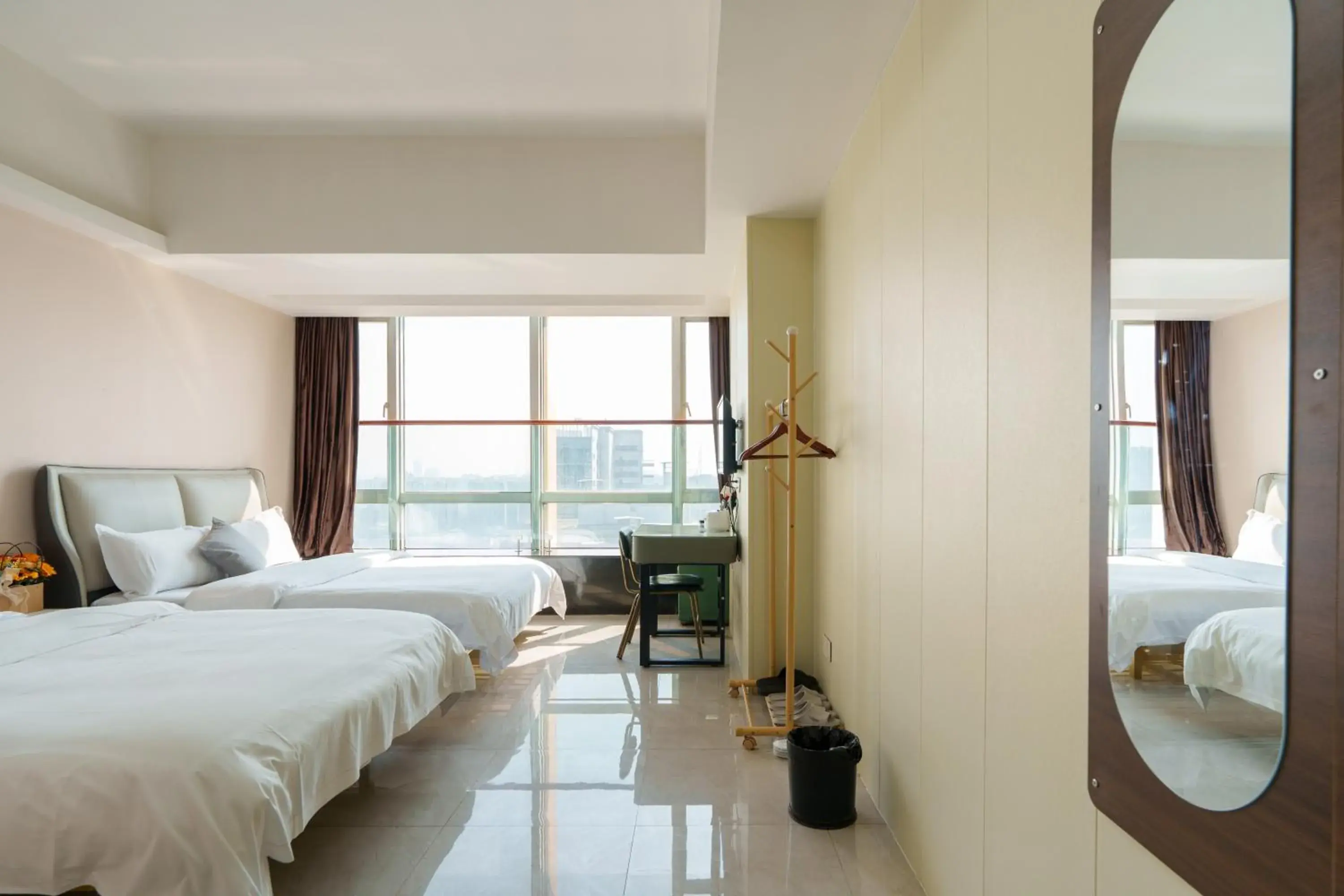 Property building, Bed in Sunny International Apartment From Beijing Road Property building, Bed in Sunny International Apartment From Beijing Road