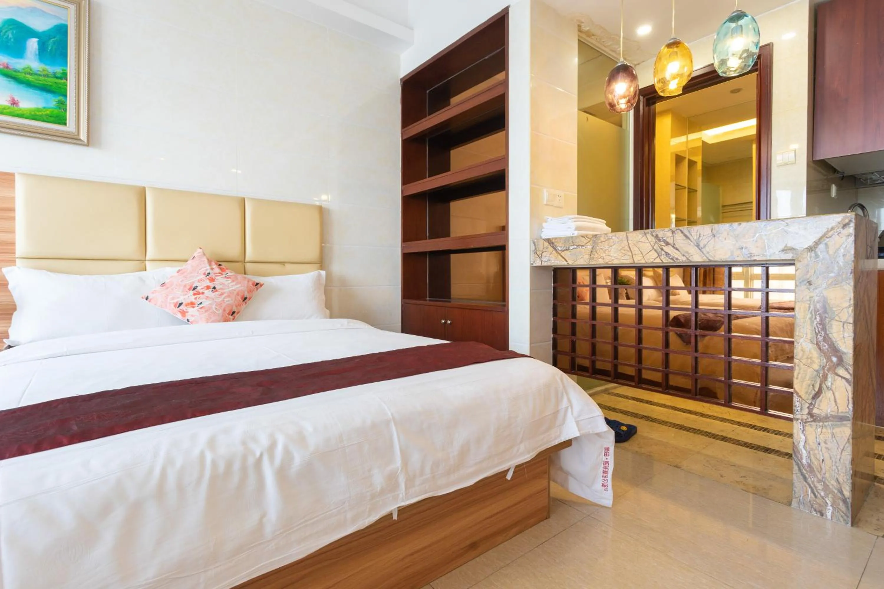 Bed in Sunny International Apartment From Beijing Road