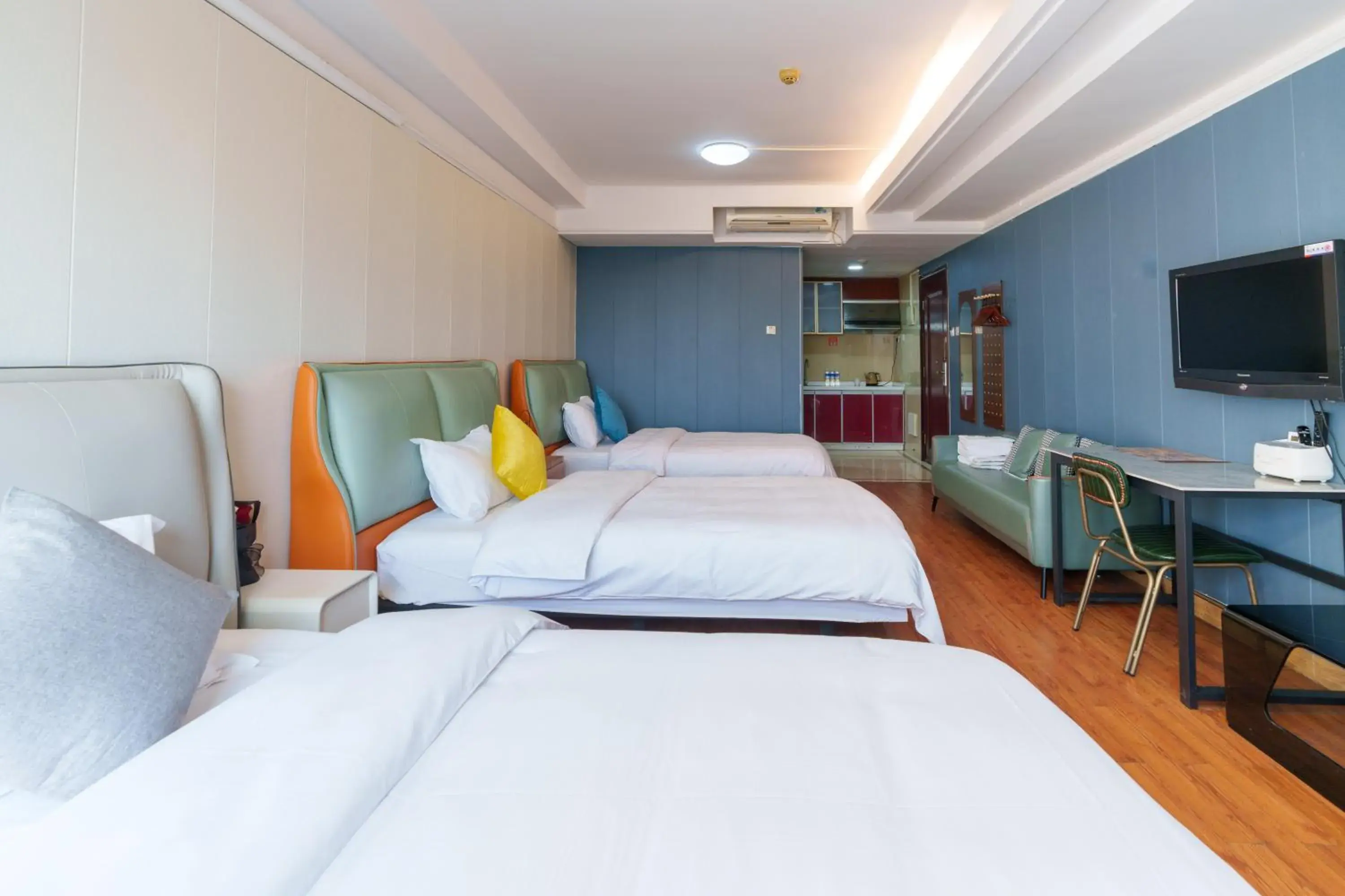 Standard Triple Room in Sunny International Apartment From Beijing Road Standard Triple Room in Sunny International Apartment From Beijing Road