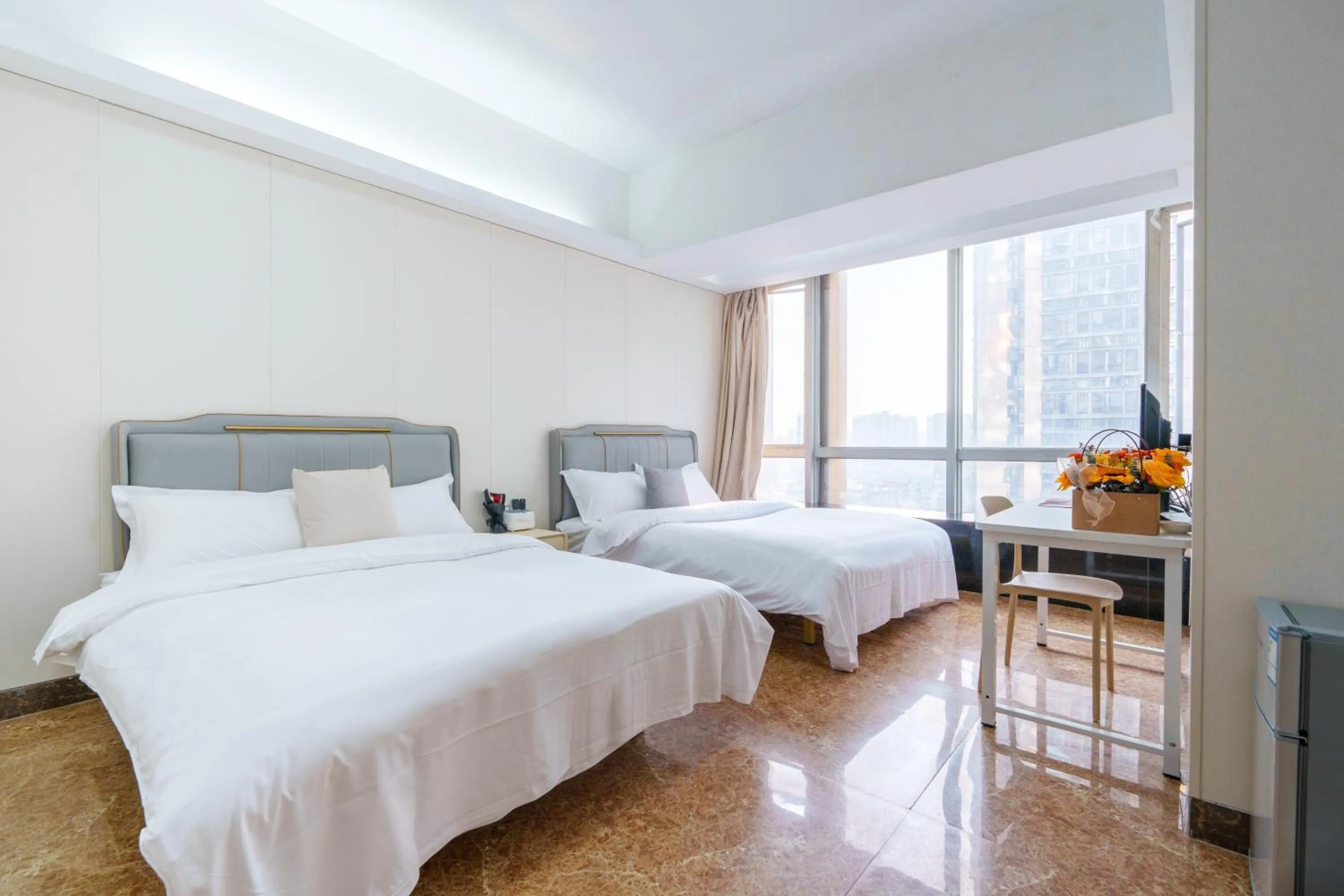 Property building, Bed in Sunny International Apartment From Beijing Road