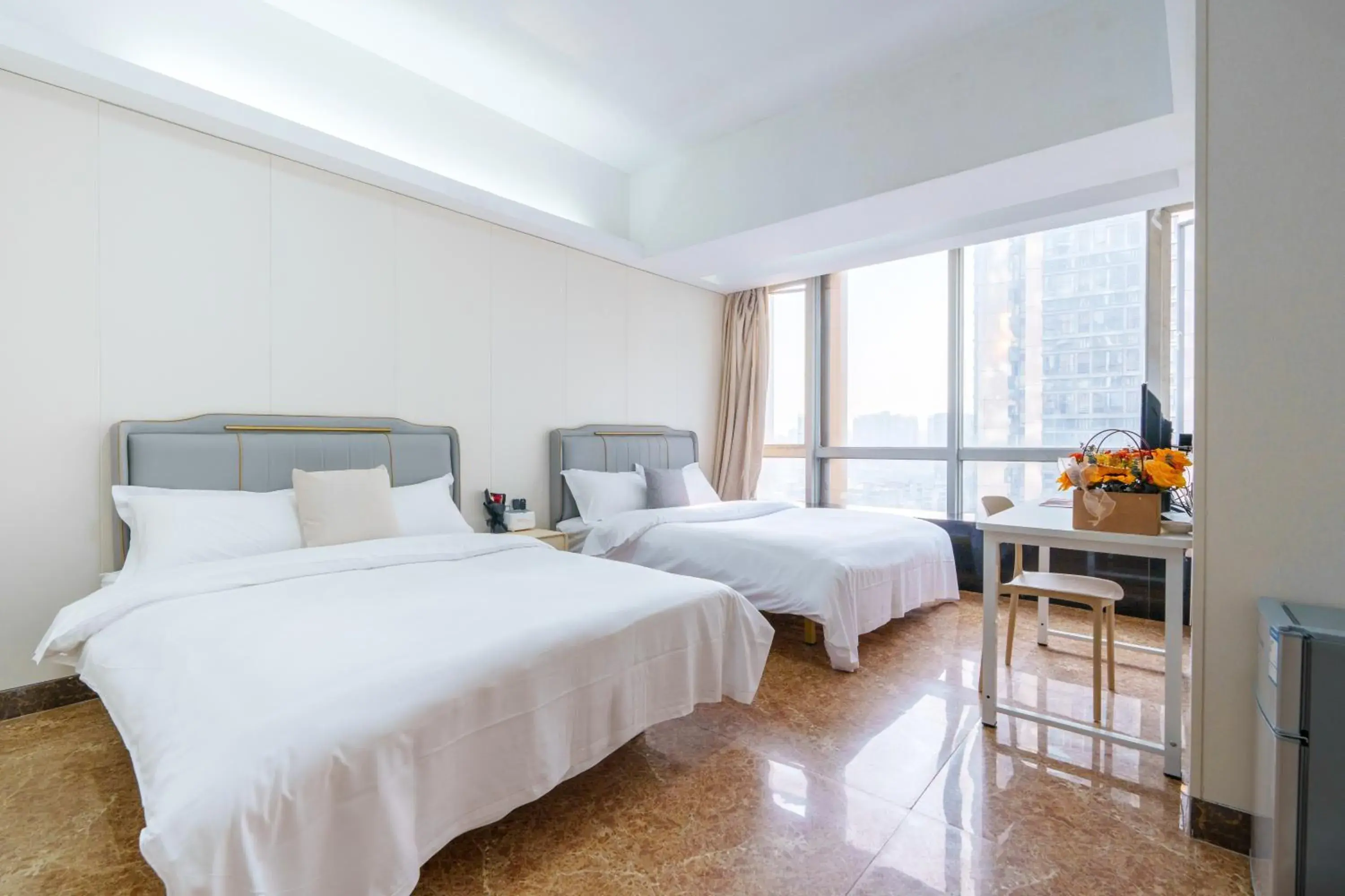 Property building, Bed in Sunny International Apartment From Beijing Road Property building, Bed in Sunny International Apartment From Beijing Road