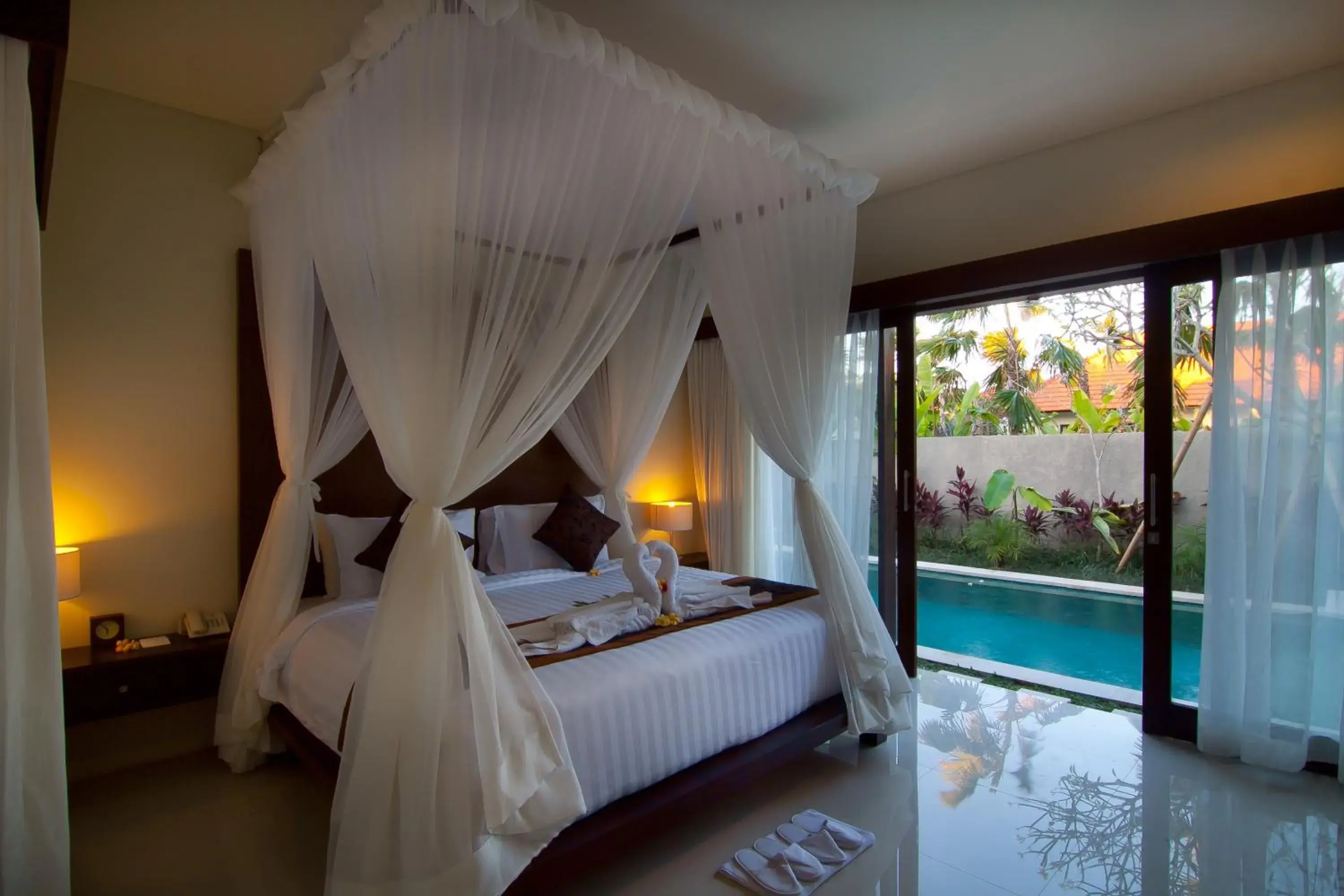 Photo of the whole room, Bed in The Awan Villas Seminyak Photo of the whole room, Bed in The Awan Villas Seminyak
