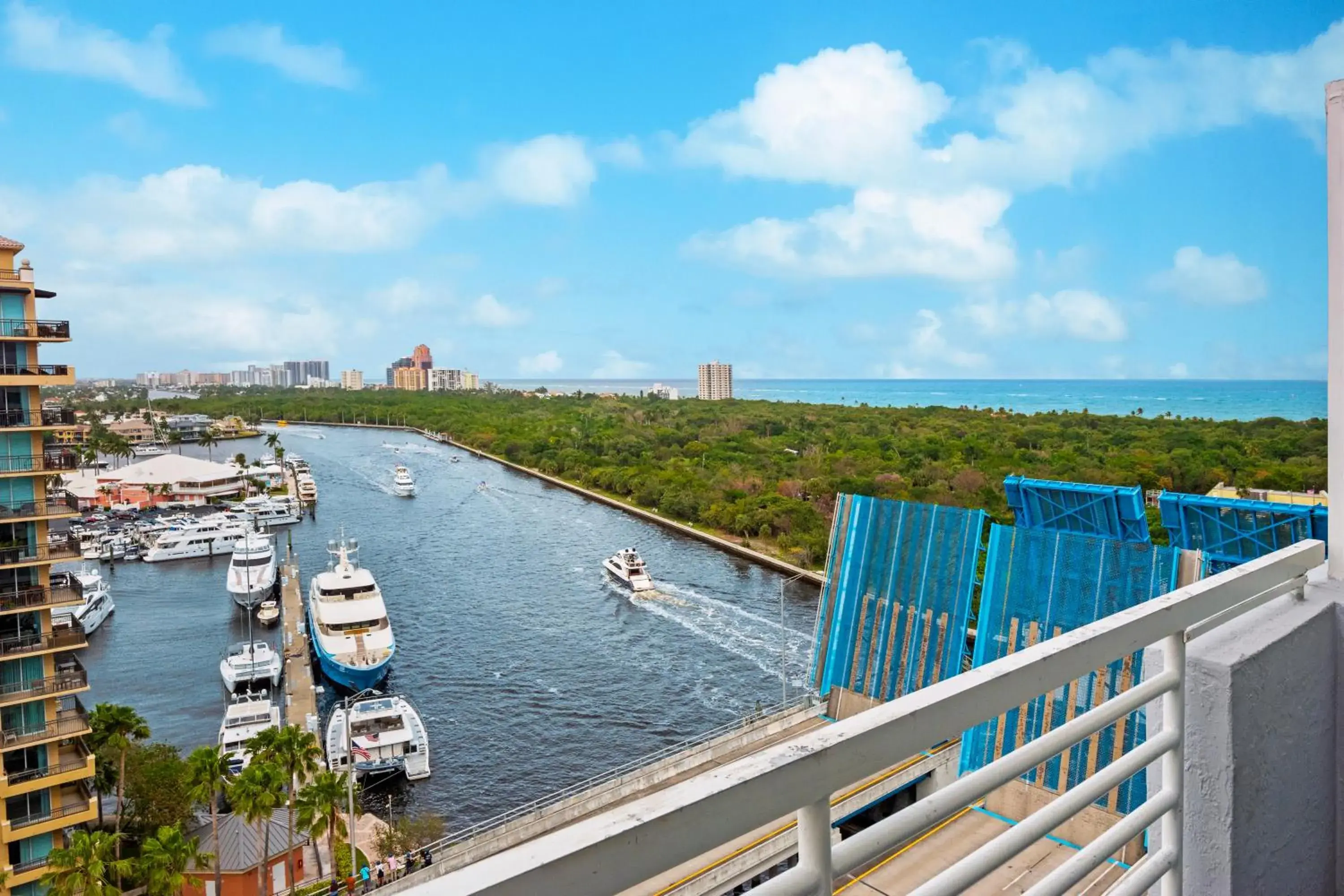 River view in GALLERY One - A DoubleTree Suites by Hilton Hotel River view in GALLERY One - A DoubleTree Suites by Hilton Hotel