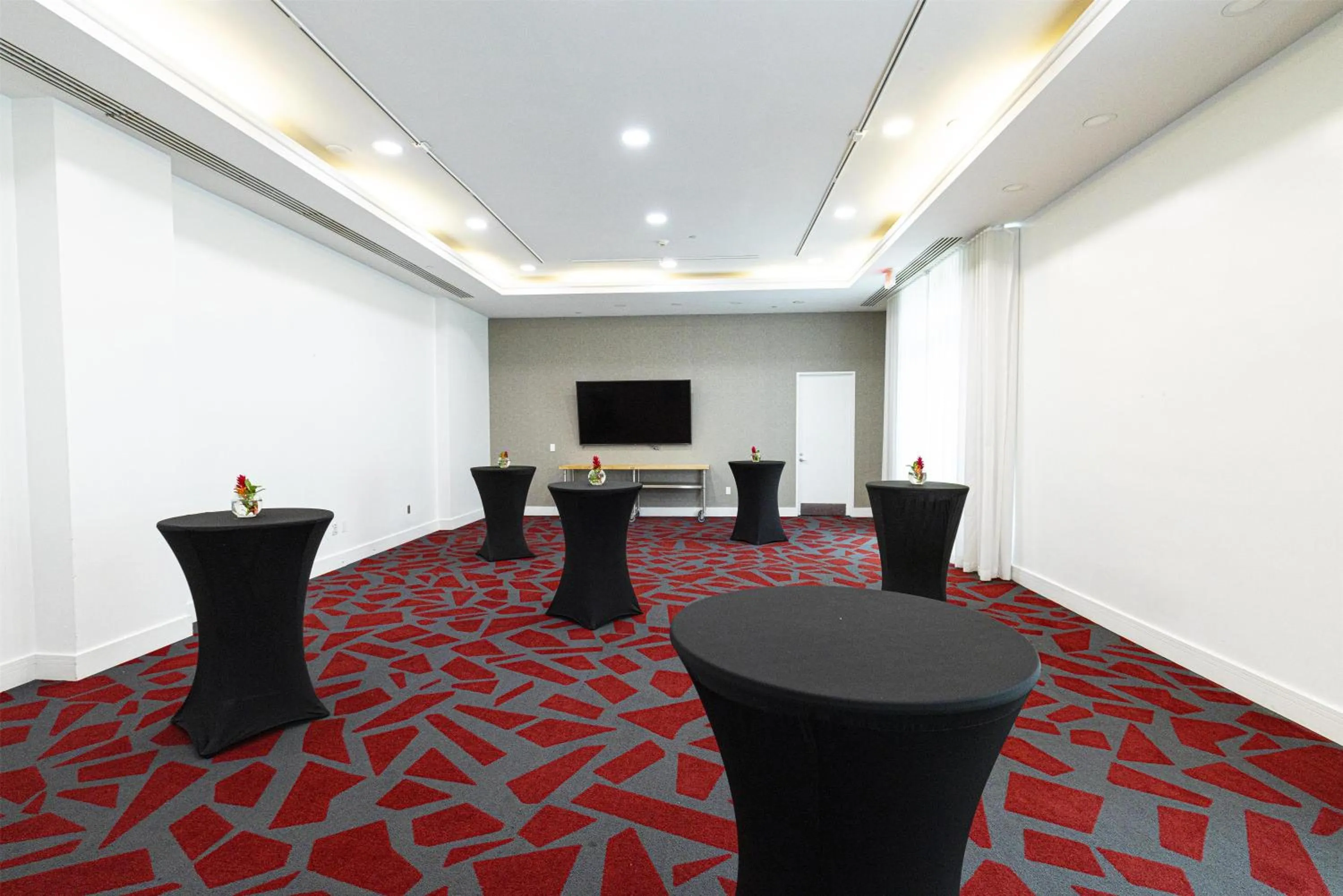 Meeting/conference room in GALLERY One - A DoubleTree Suites by Hilton Hotel