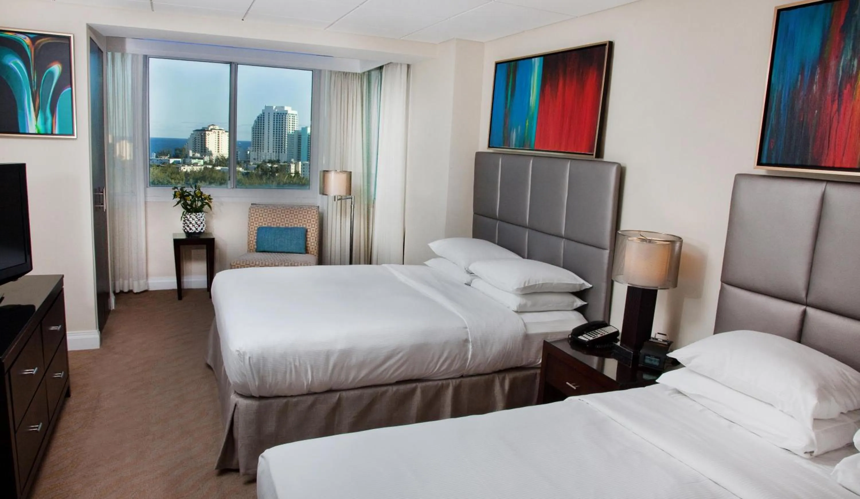 View (from property/room), Bed in GALLERY One - A DoubleTree Suites by Hilton Hotel