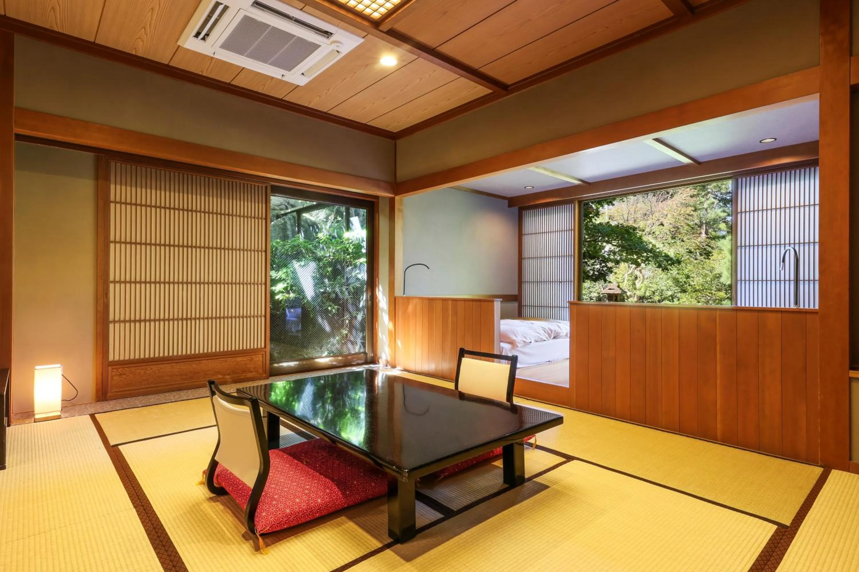 Garden in Beautiful Japanese Garden Kagetsu