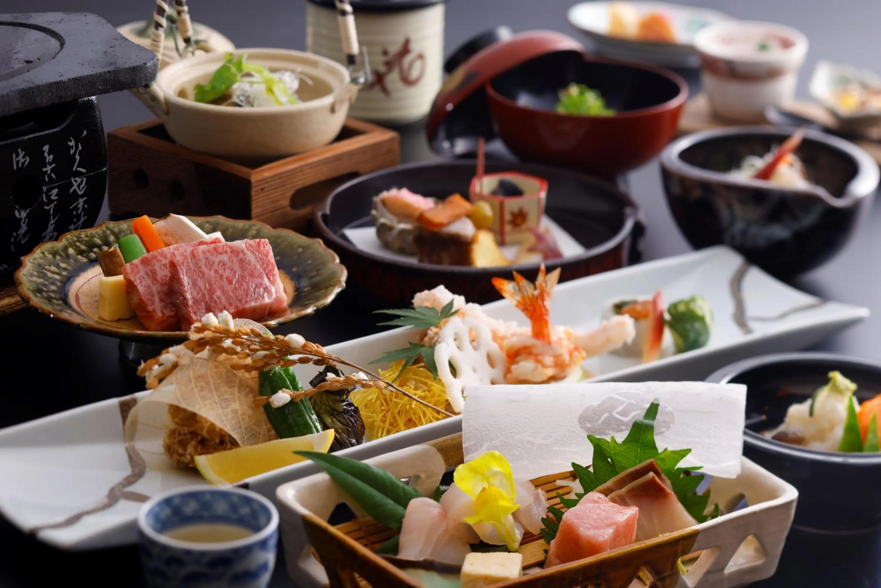 Dinner in Beautiful Japanese Garden Kagetsu