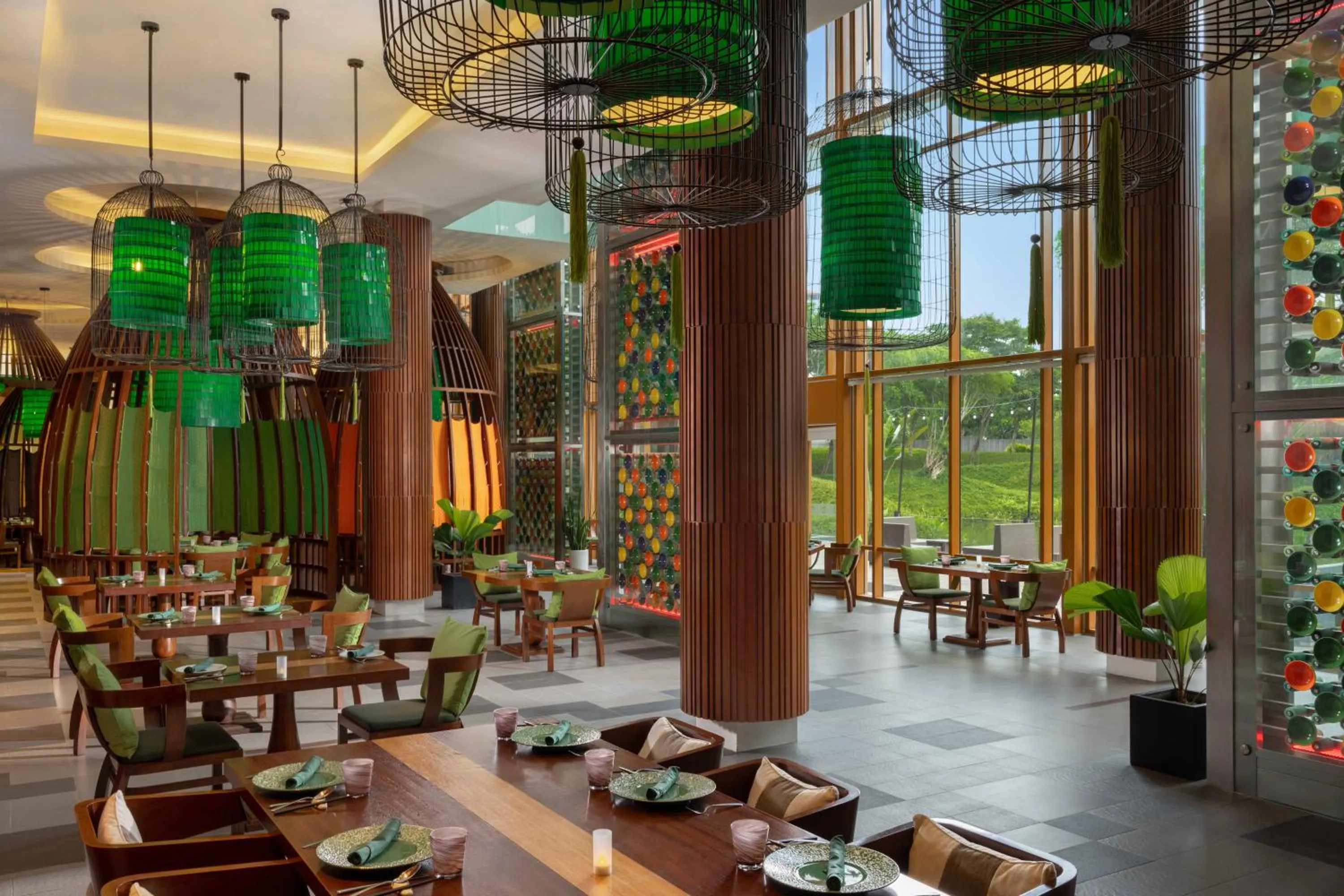 Restaurant/places to eat in Angsana Lang Co