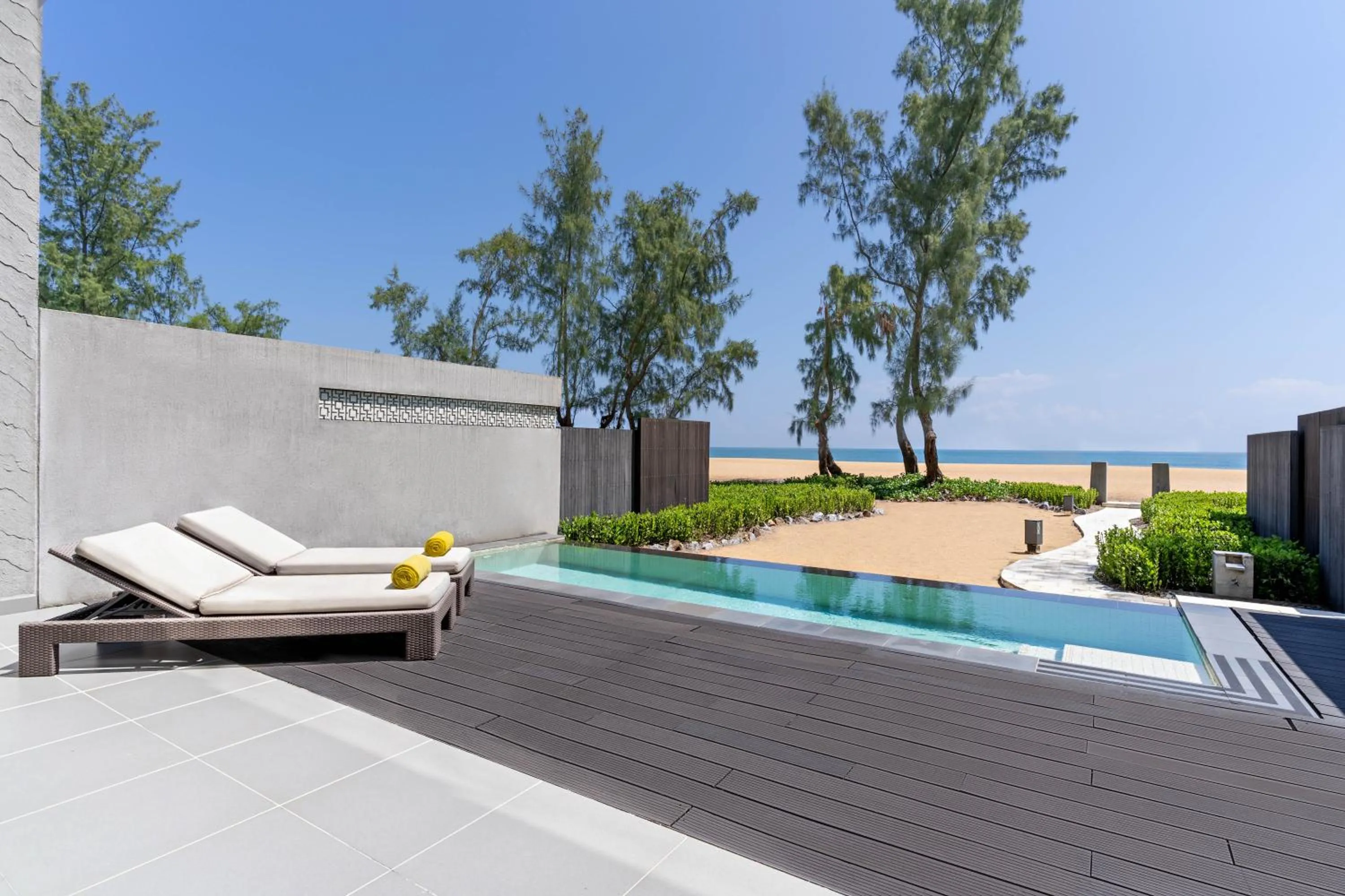 Beachfront One Bedroom Suite with Private Pool in Angsana Lang Co