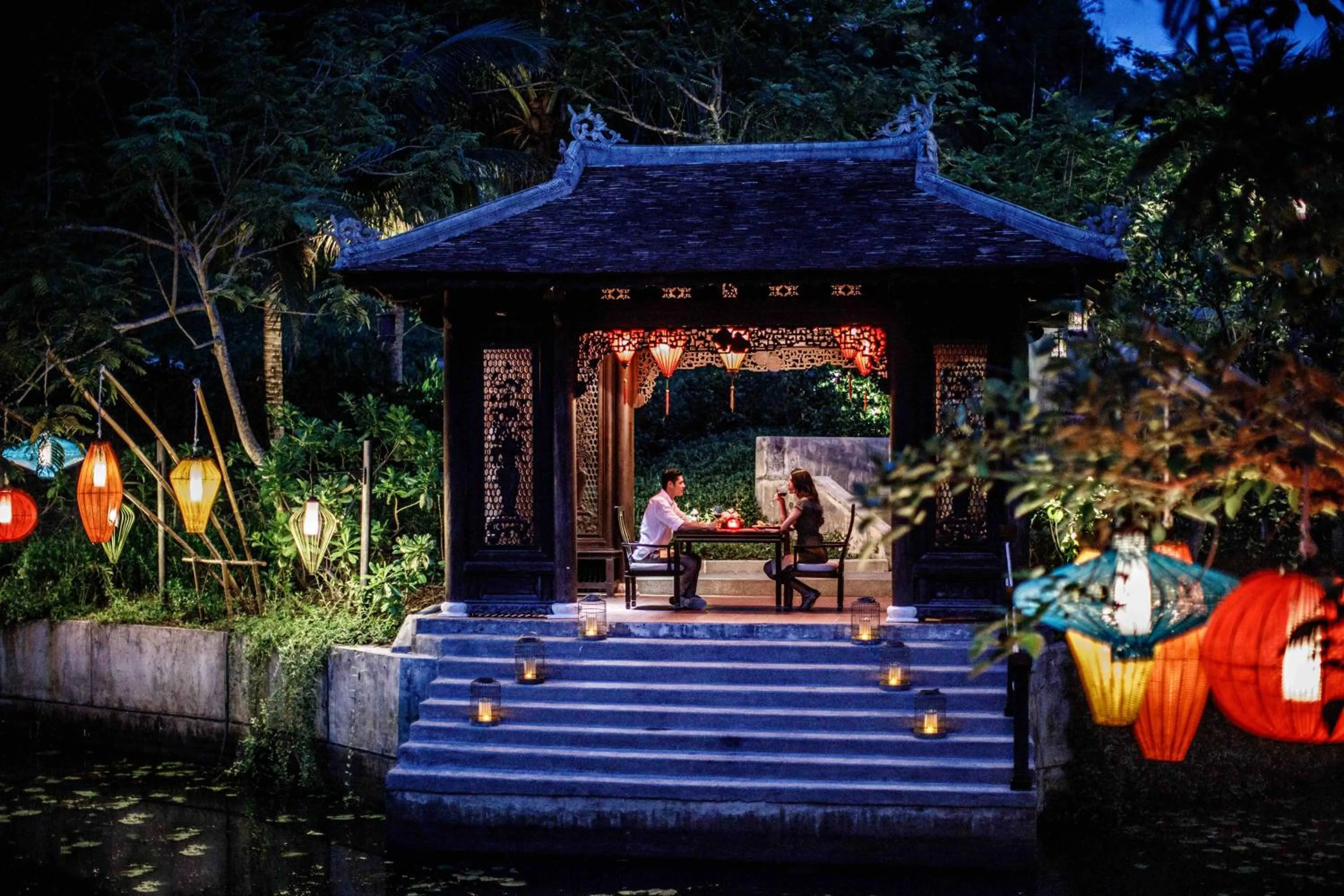 Restaurant/places to eat in Banyan Tree Lang Co