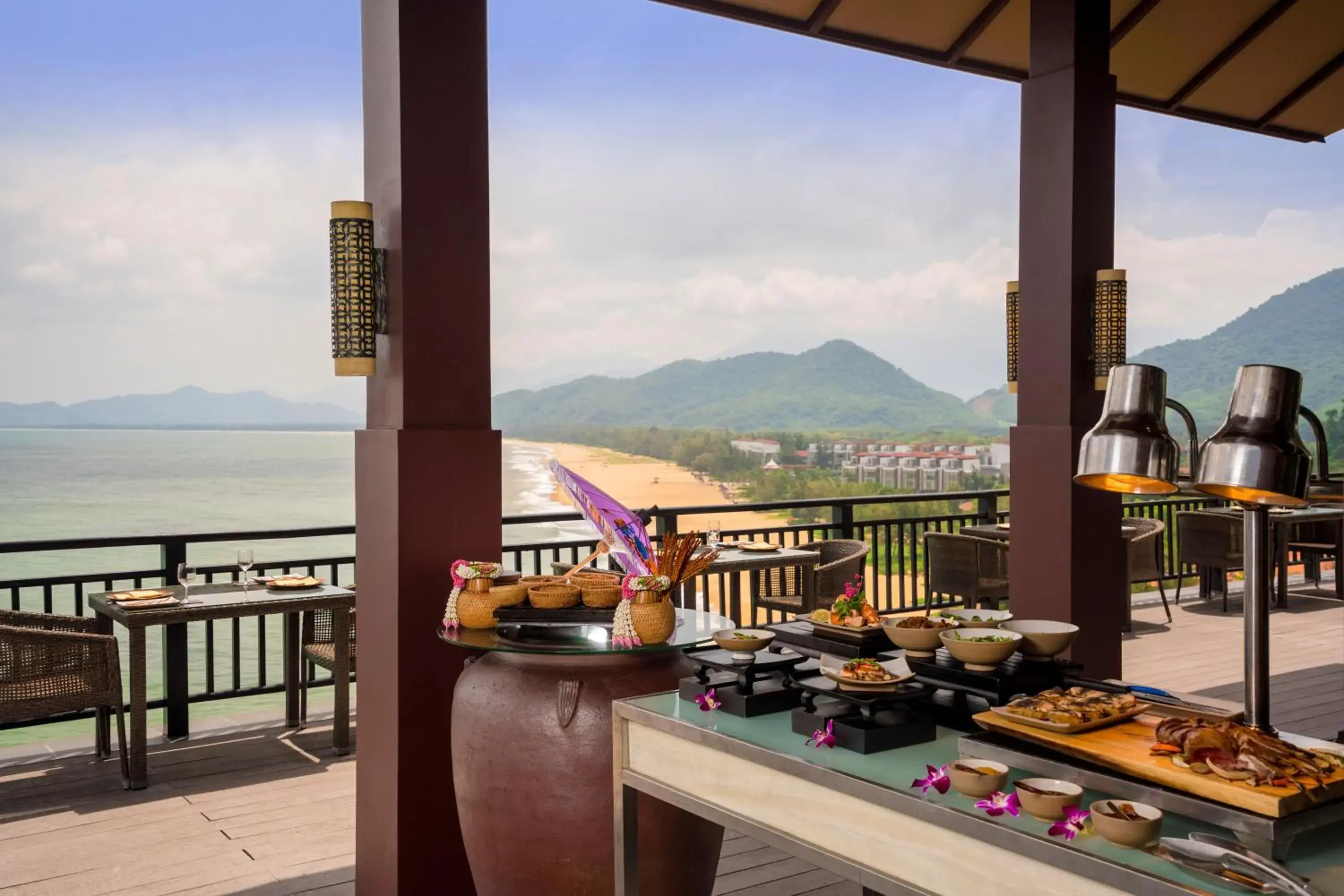 Restaurant/places to eat in Banyan Tree Lang Co Restaurant/places to eat in Banyan Tree Lang Co