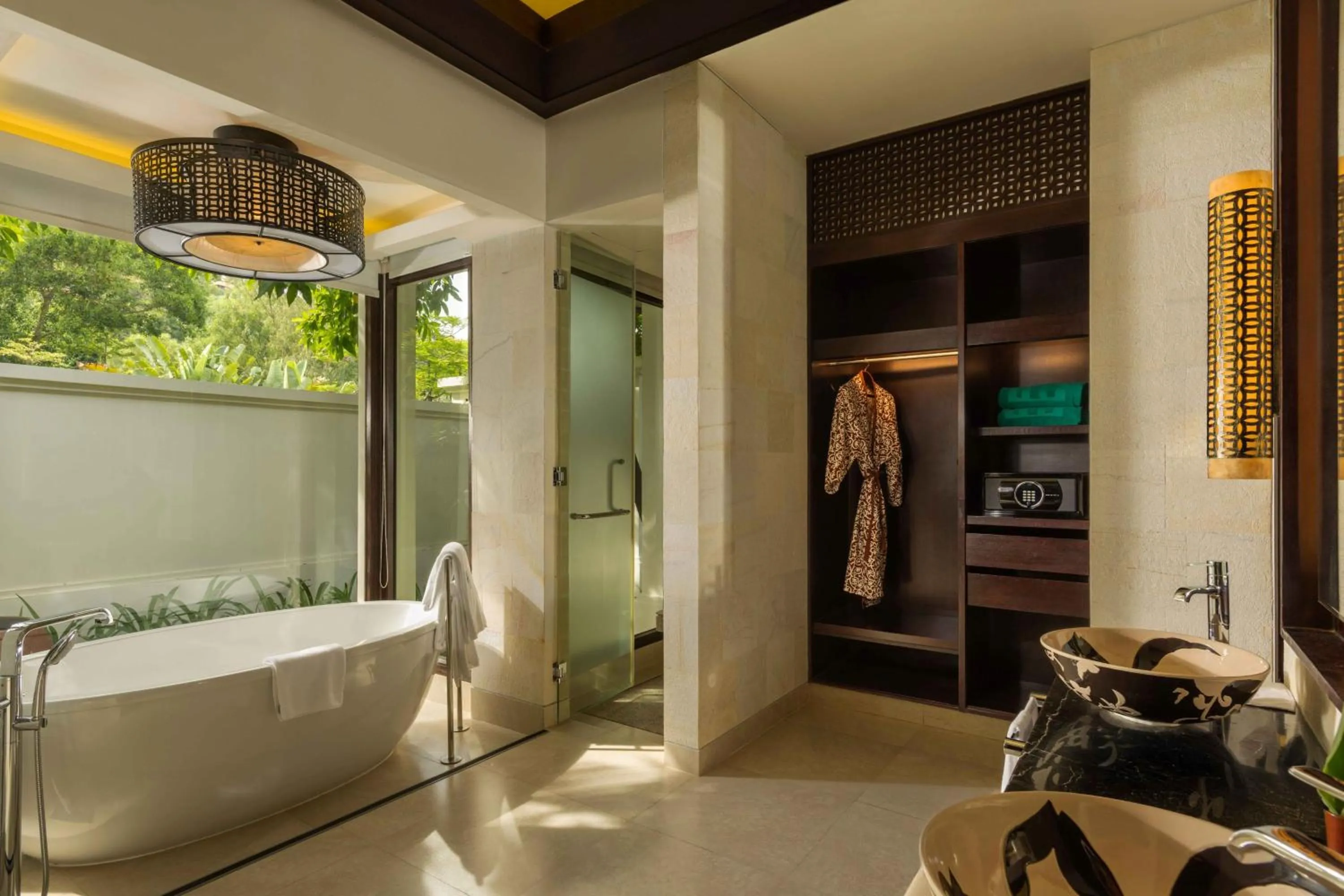 Bathroom, Bed in Banyan Tree Lang Co