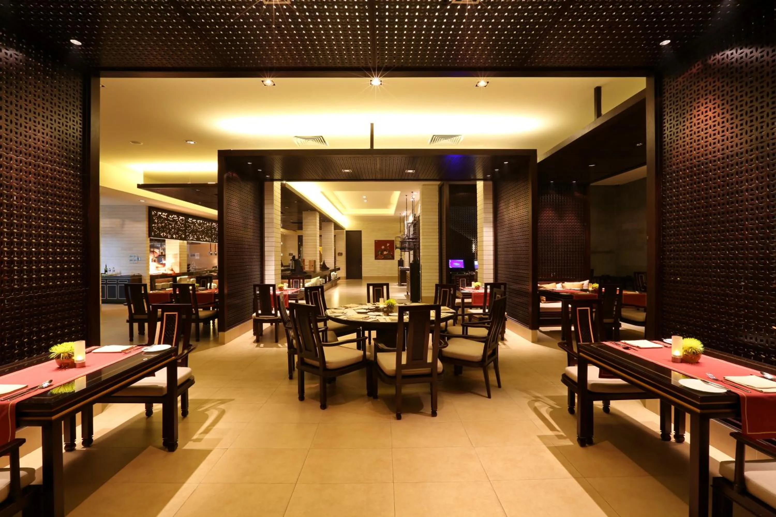 Restaurant/places to eat in Banyan Tree Lang Co