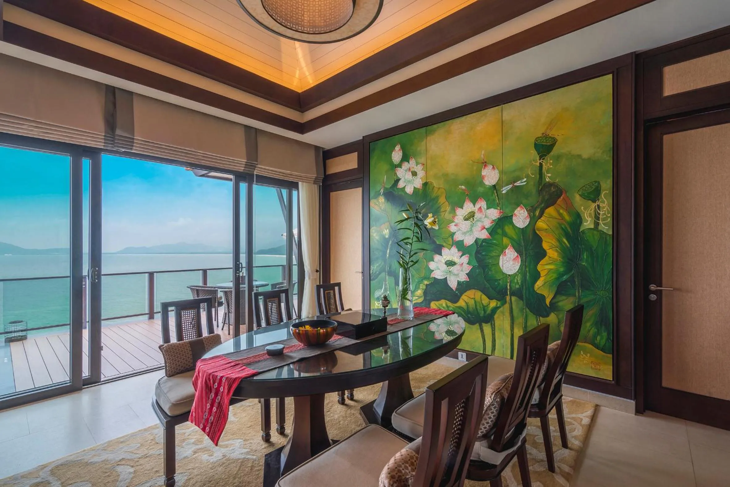 Living room in Banyan Tree Lang Co