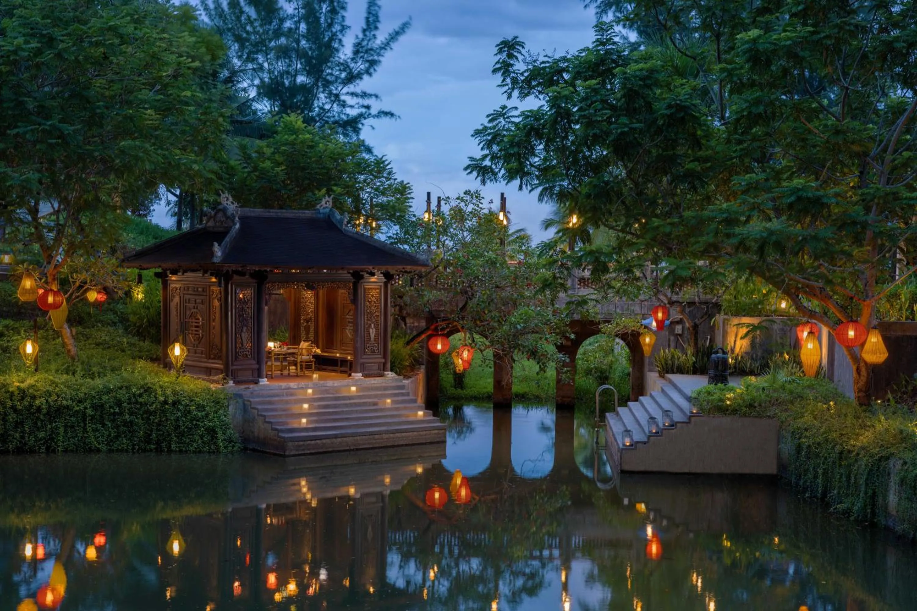 Dining area in Banyan Tree Lang Co