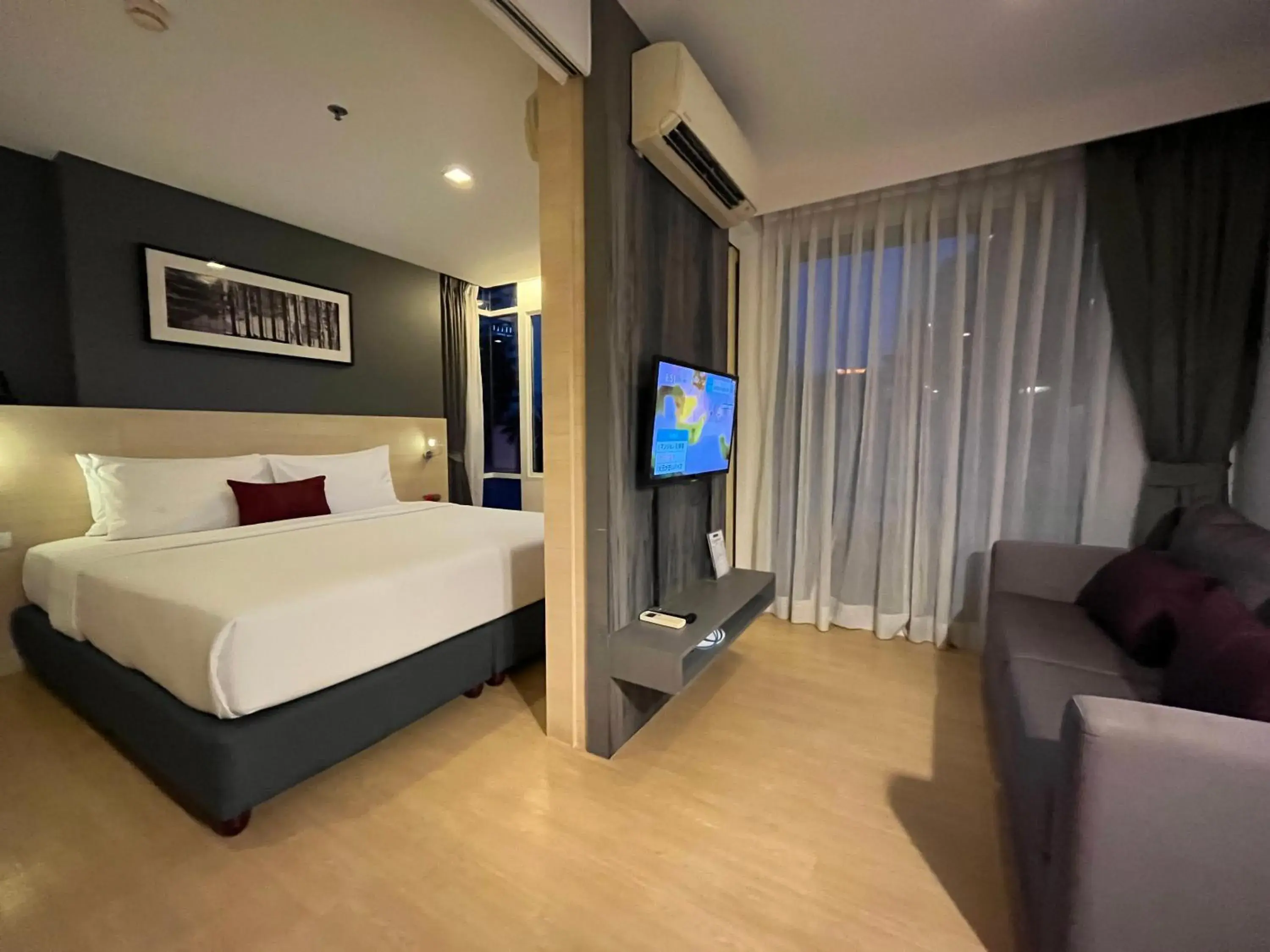 Deluxe Corner - single occupancy in Arize Hotel Sukhumvit Deluxe Corner - single occupancy in Arize Hotel Sukhumvit