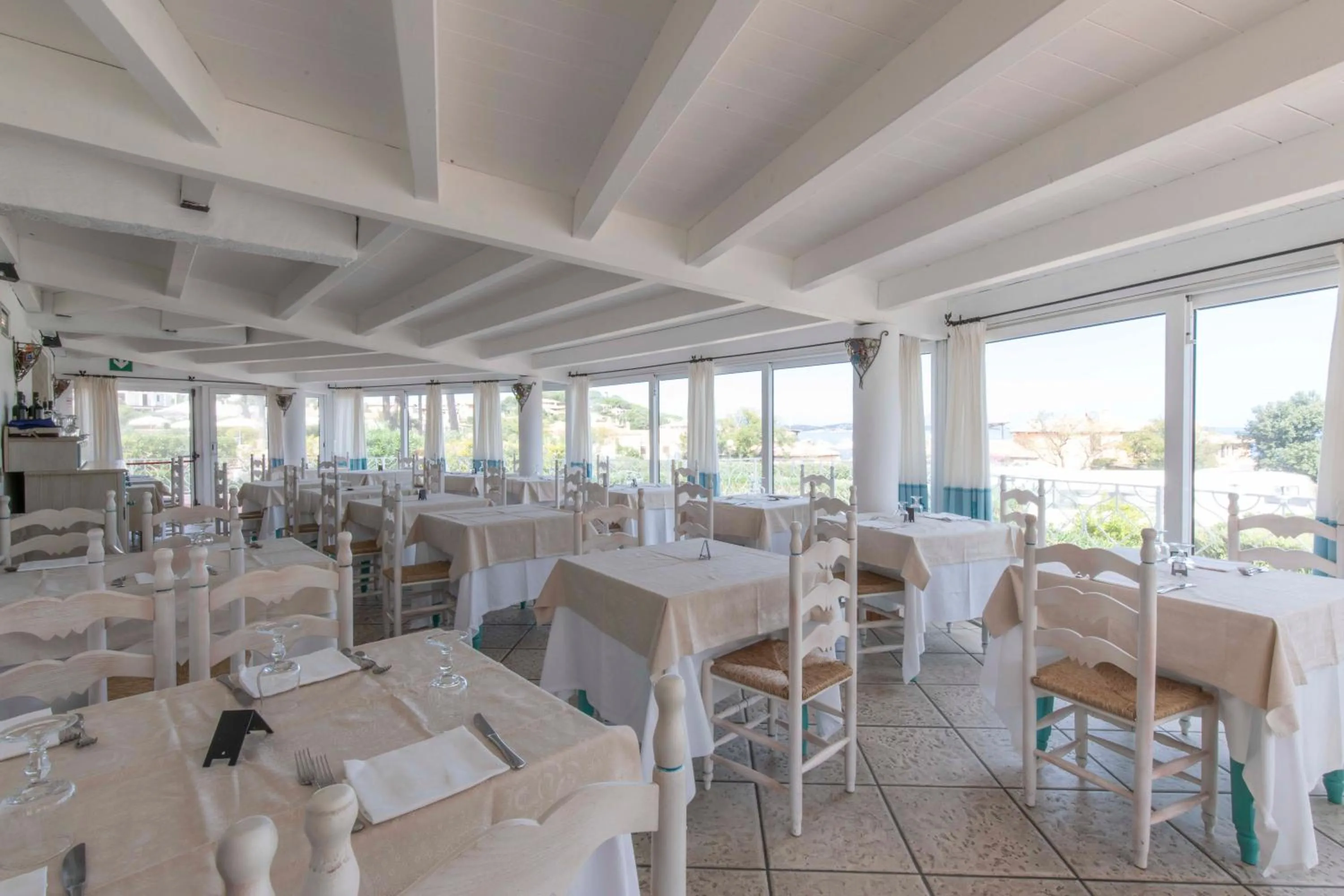 Restaurant/places to eat in Club Hotel Cormorano