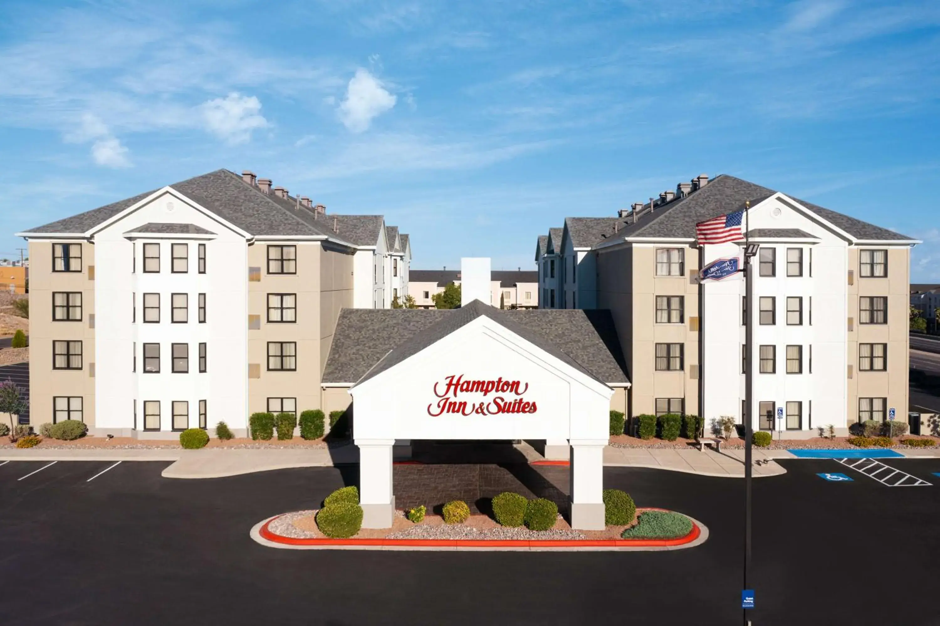 Property building in Hampton Inn & Suites El Paso-Airport Property building in Hampton Inn & Suites El Paso-Airport