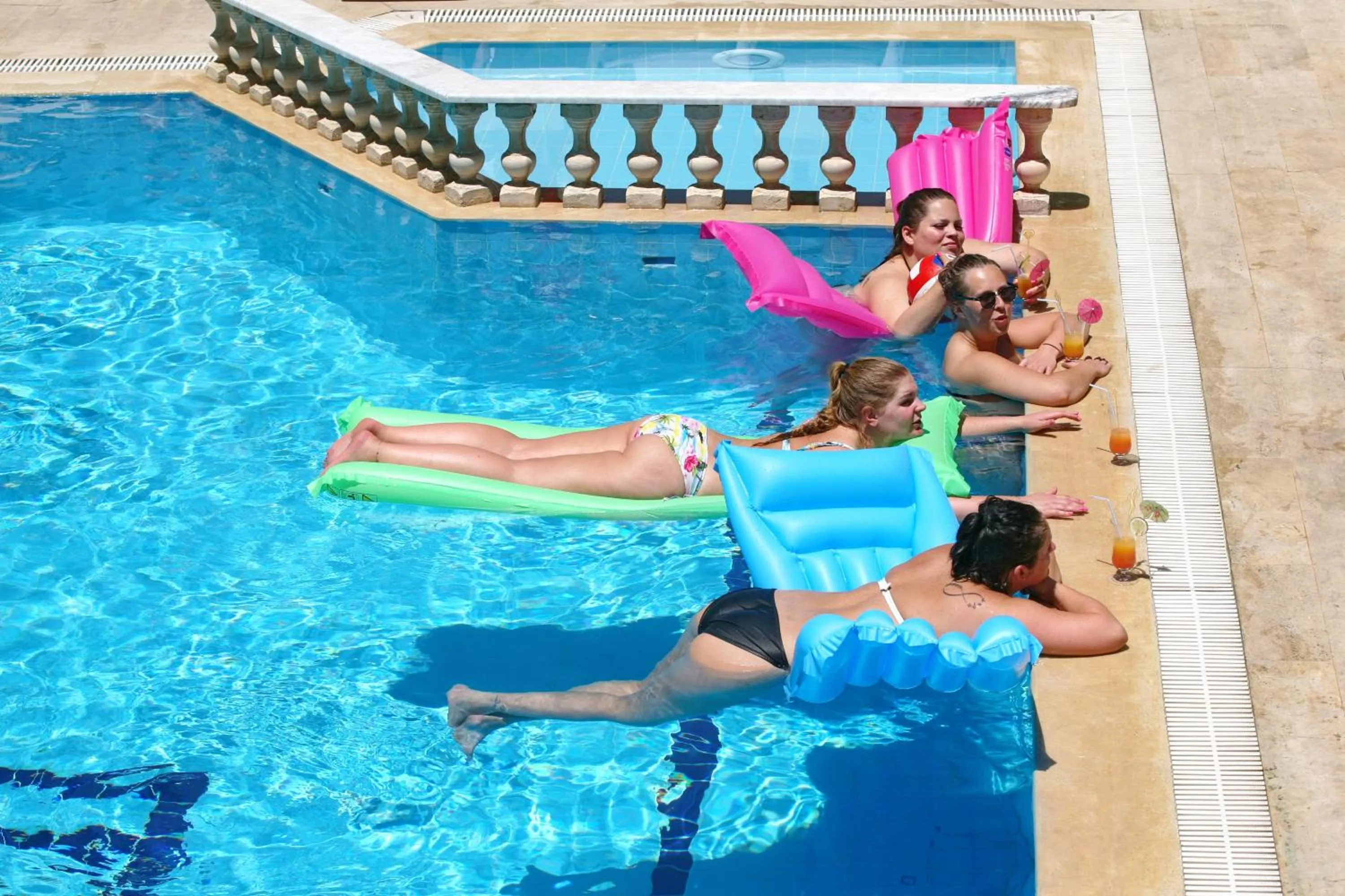 Swimming pool in Magi Apart Hotel