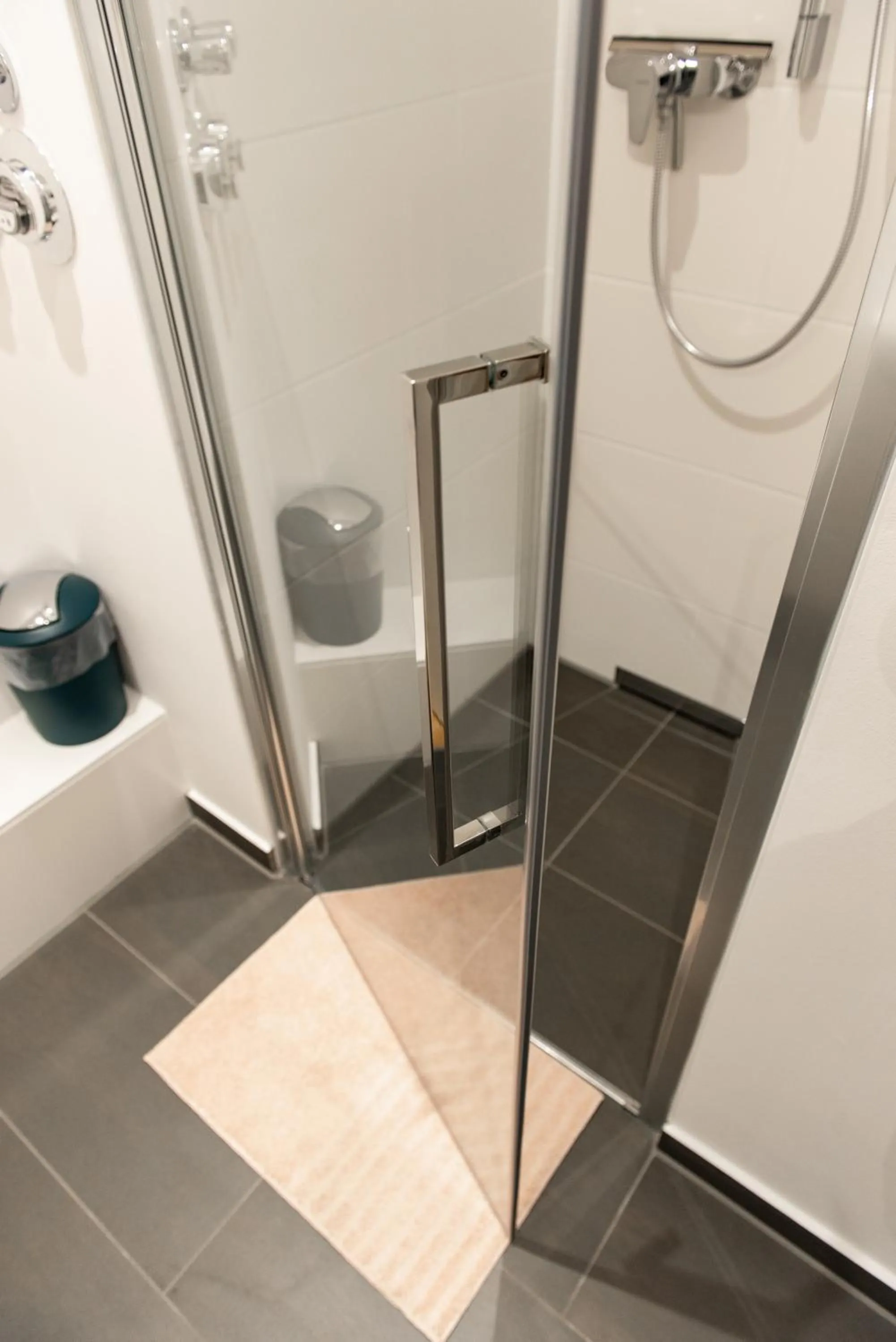 Shower in MyRoom - Top Munich Serviced Apartments
