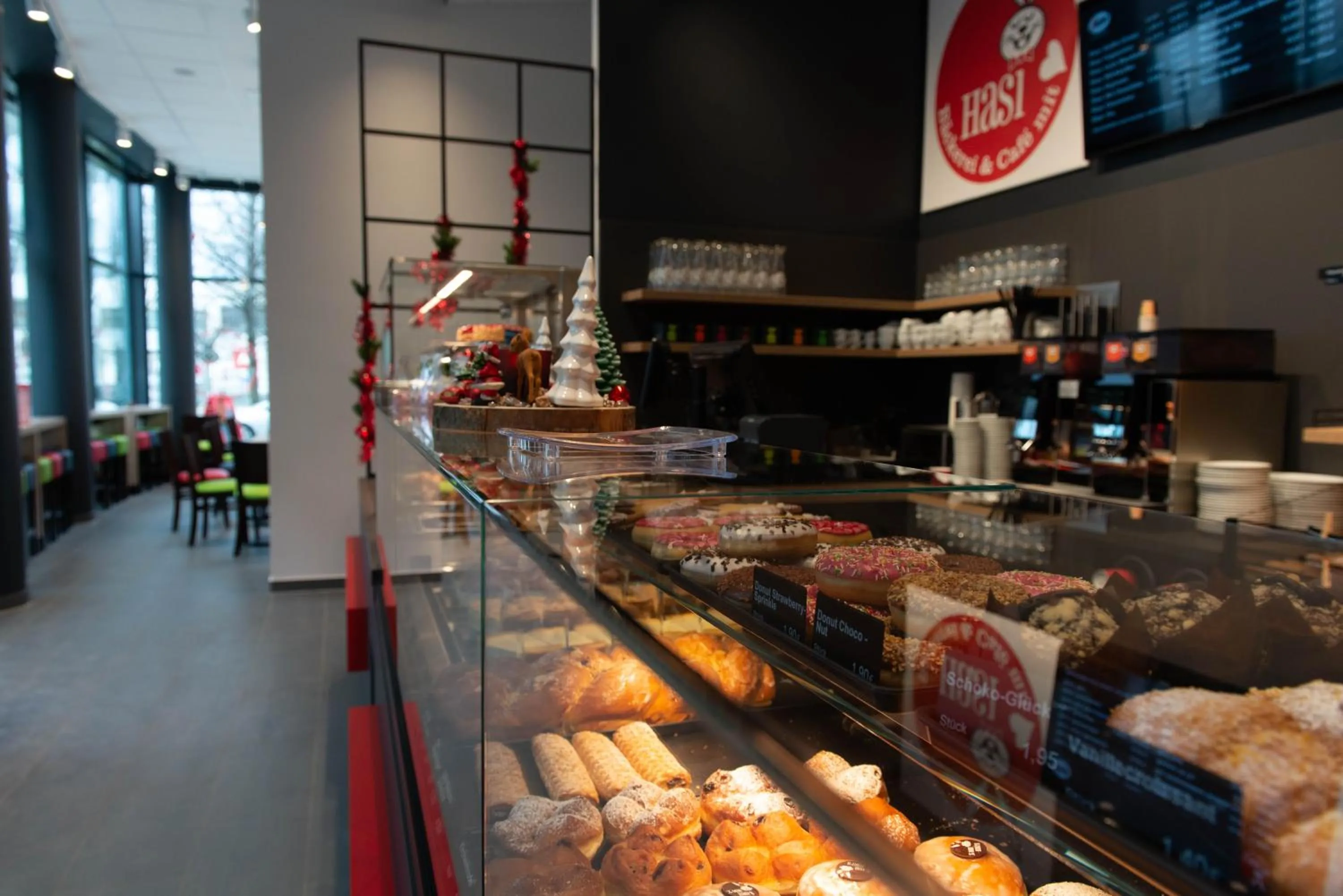 Restaurant/places to eat in MyRoom - Top Munich Serviced Apartments