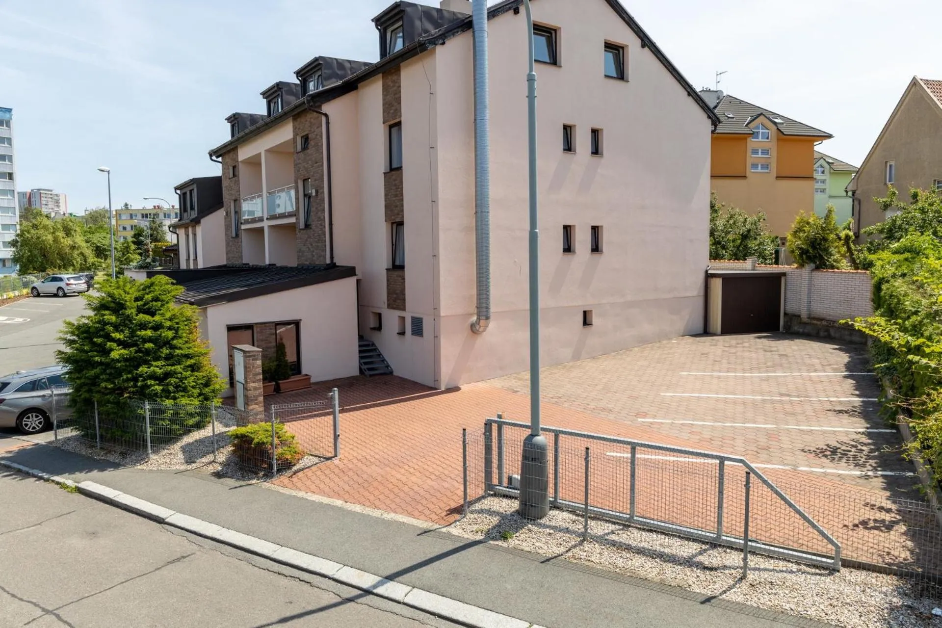 Facade/entrance in Hotel Kanarek