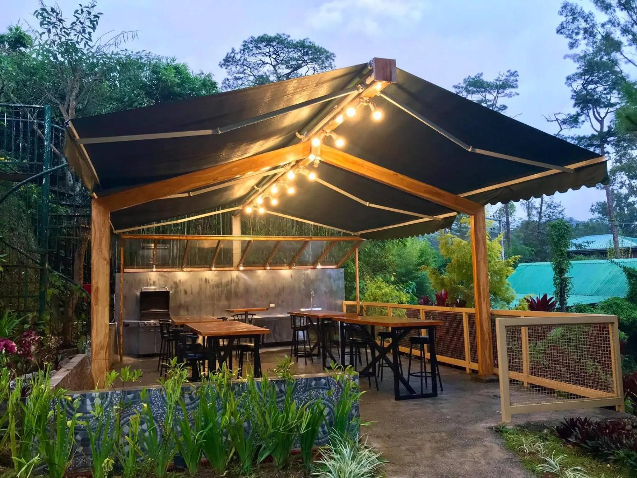 Area and facilities in Log Cabin Hotel - Baguio