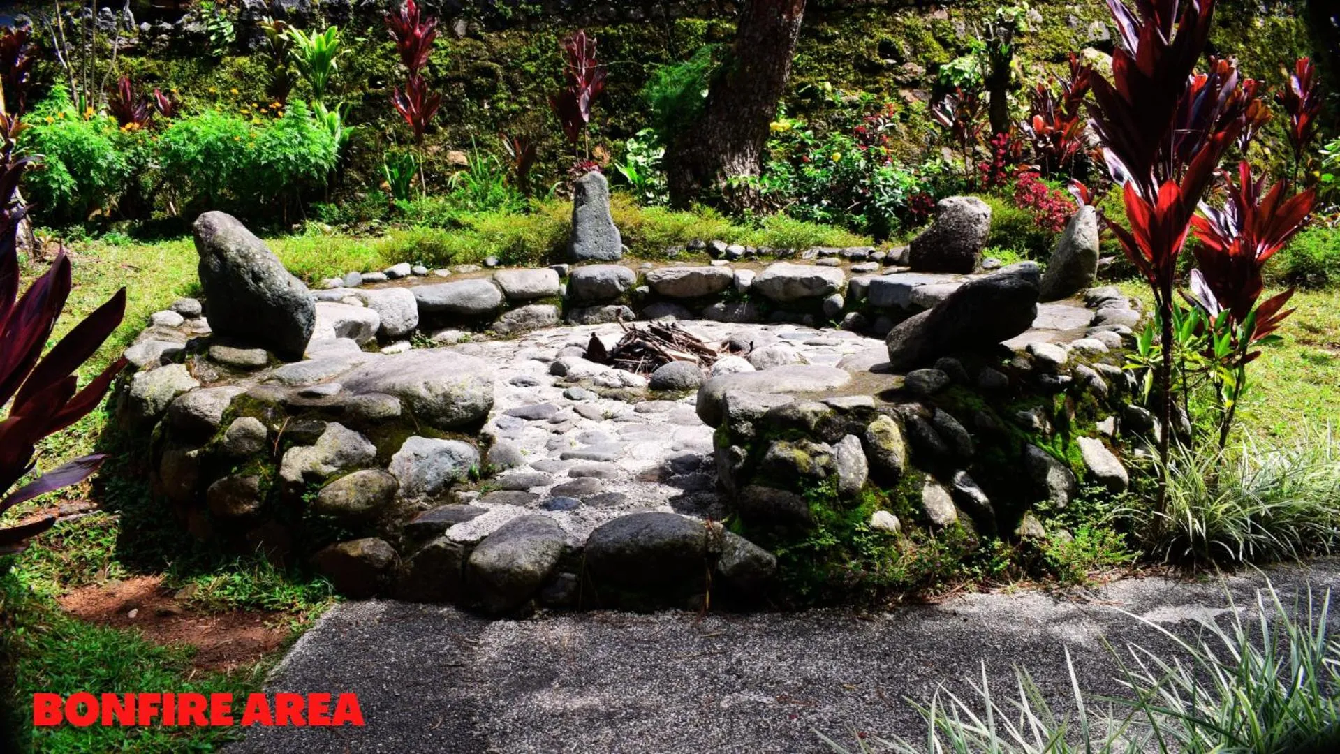 Area and facilities in Log Cabin Hotel - Baguio