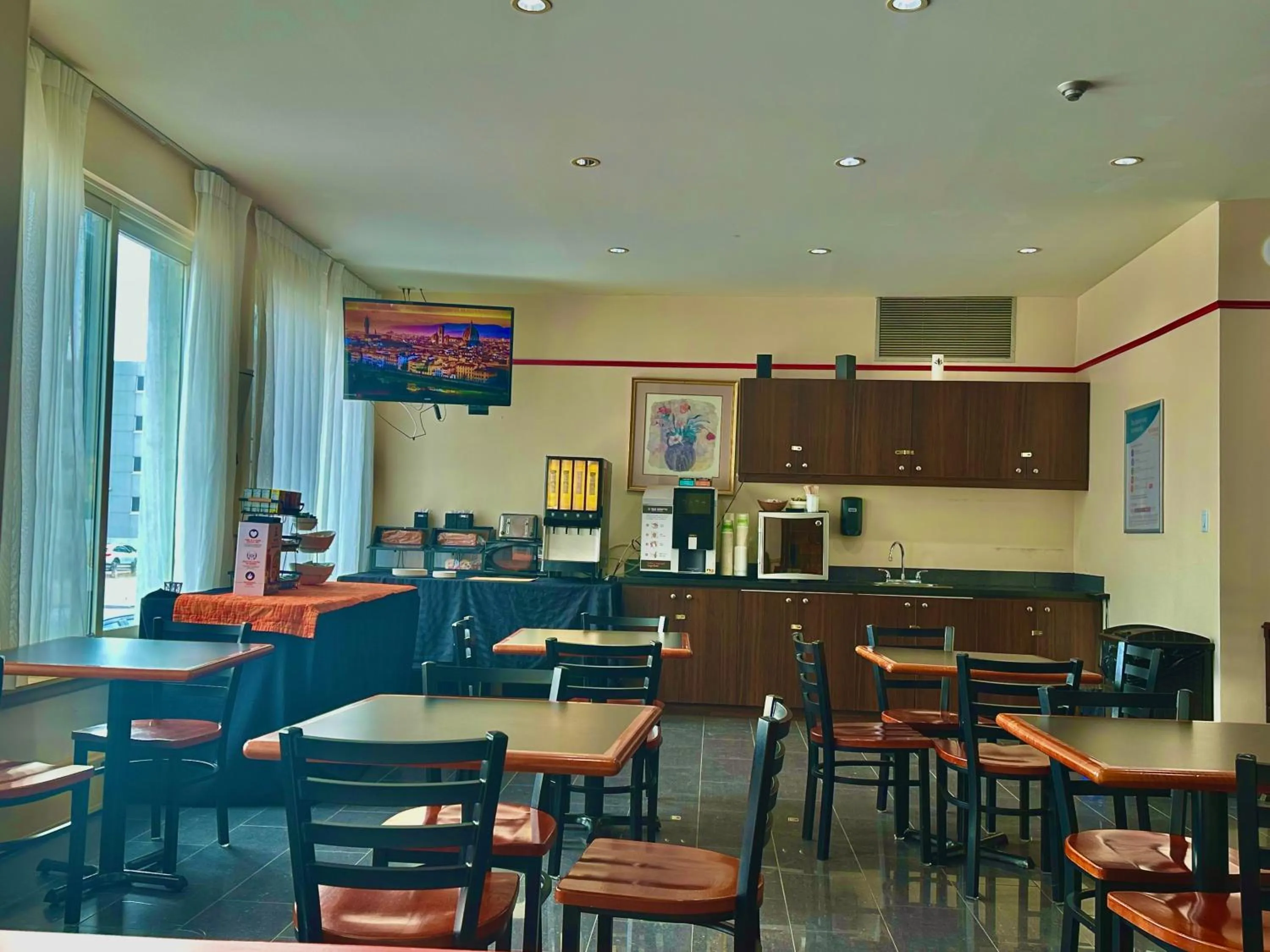 Breakfast in Econo Lodge City Centre