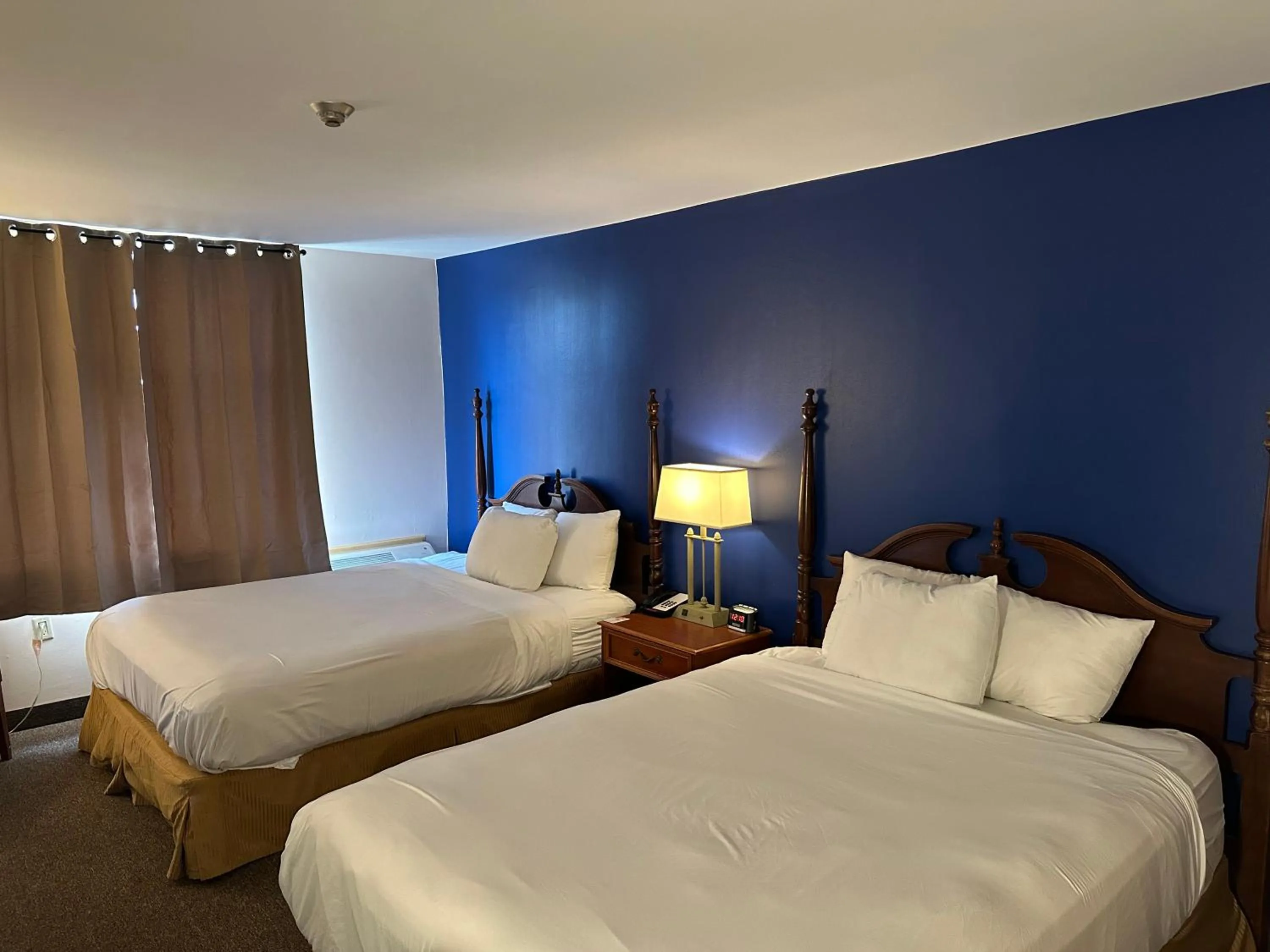 Bed in Econo Lodge City Centre