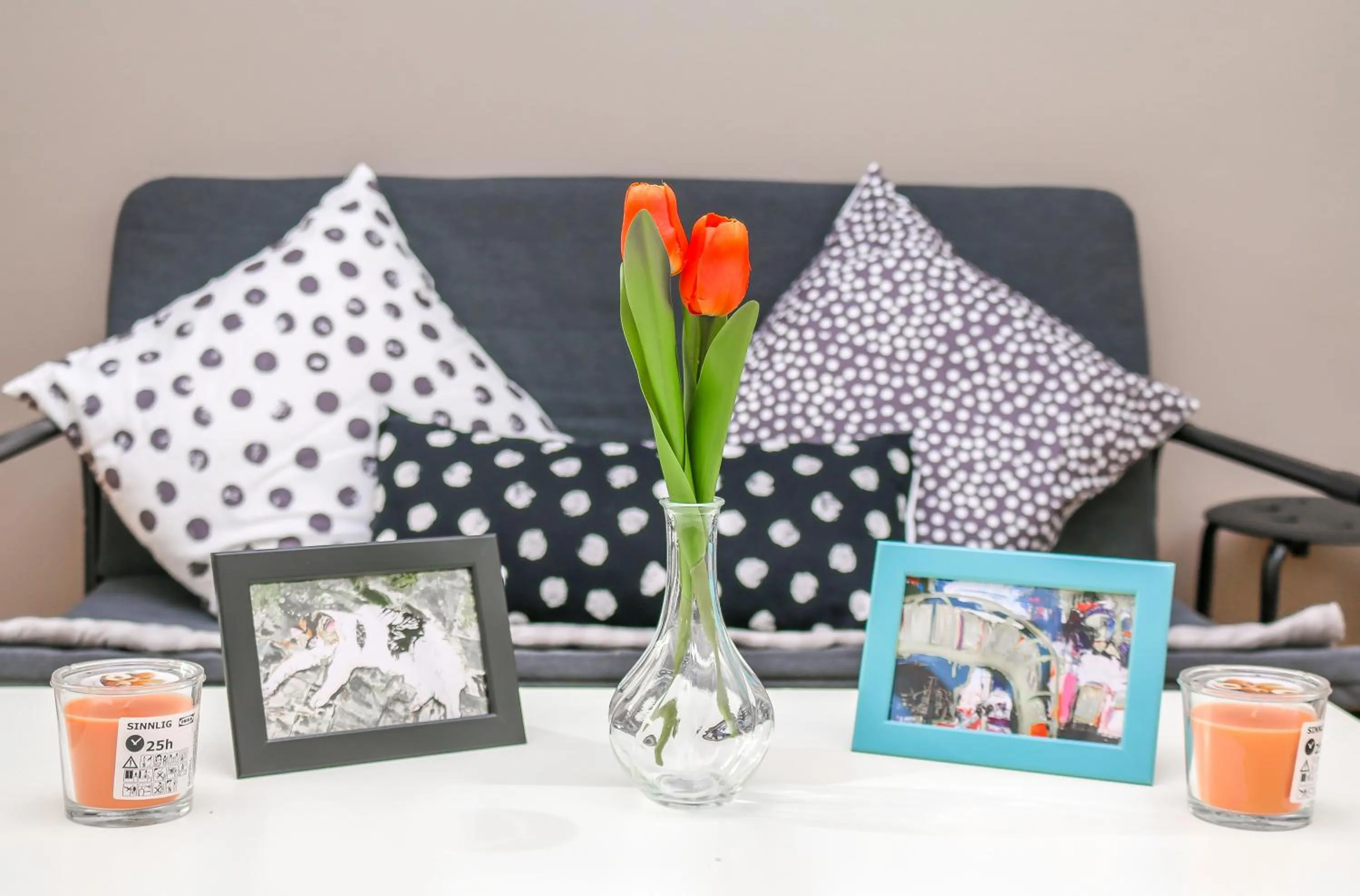 Seating area in Studio Flat near Liverpool st & Shoreditch London.