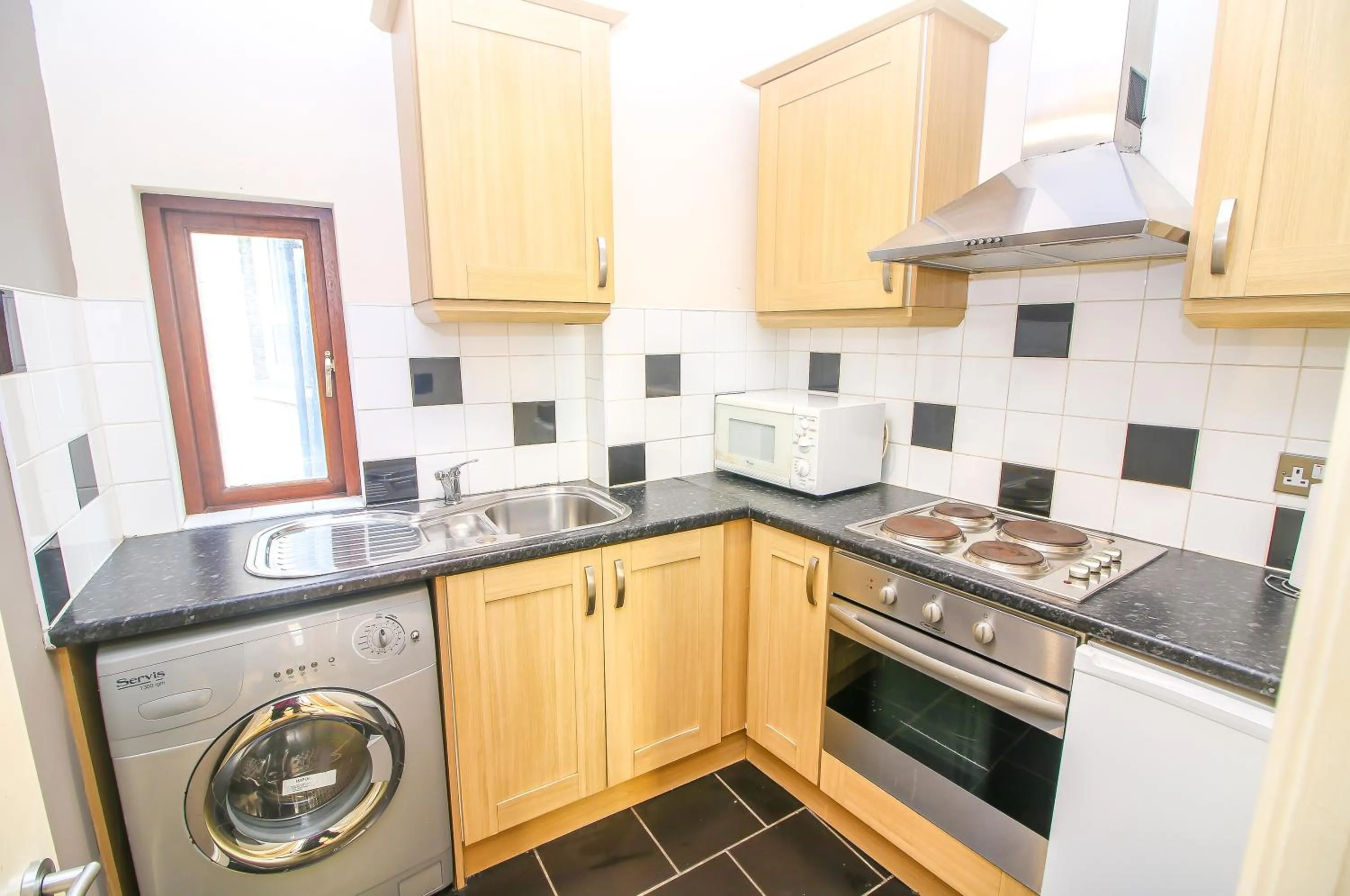 Kitchen or kitchenette in Studio Flat near Liverpool st & Shoreditch London.