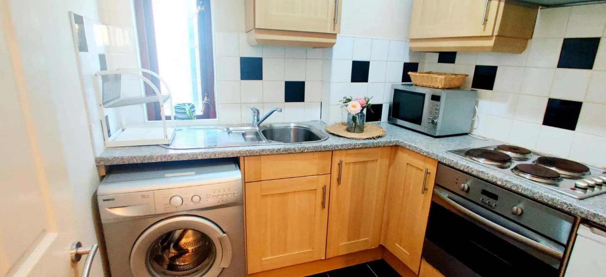 Studio Flat near Liverpool st & Shoreditch London.