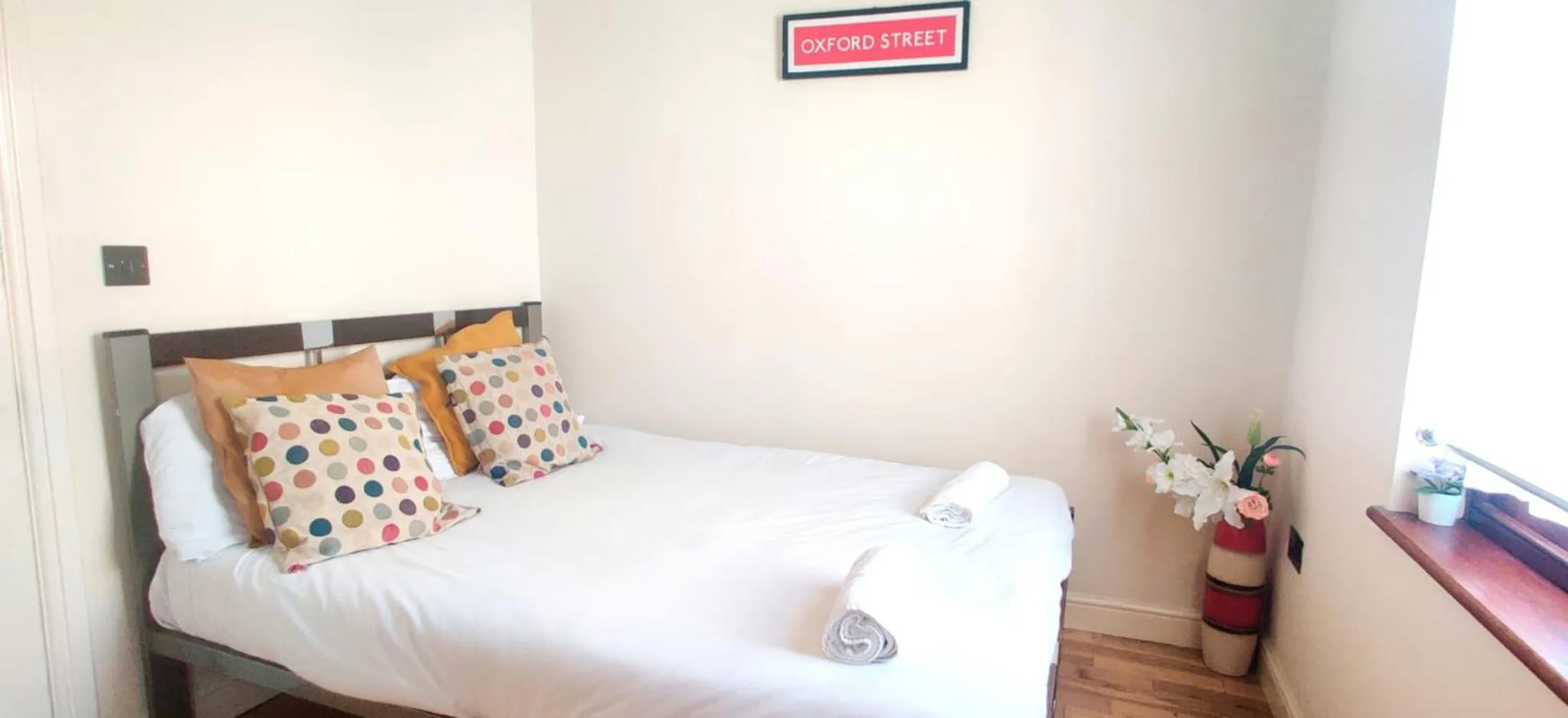 Bed in Studio Flat near Liverpool st & Shoreditch London.