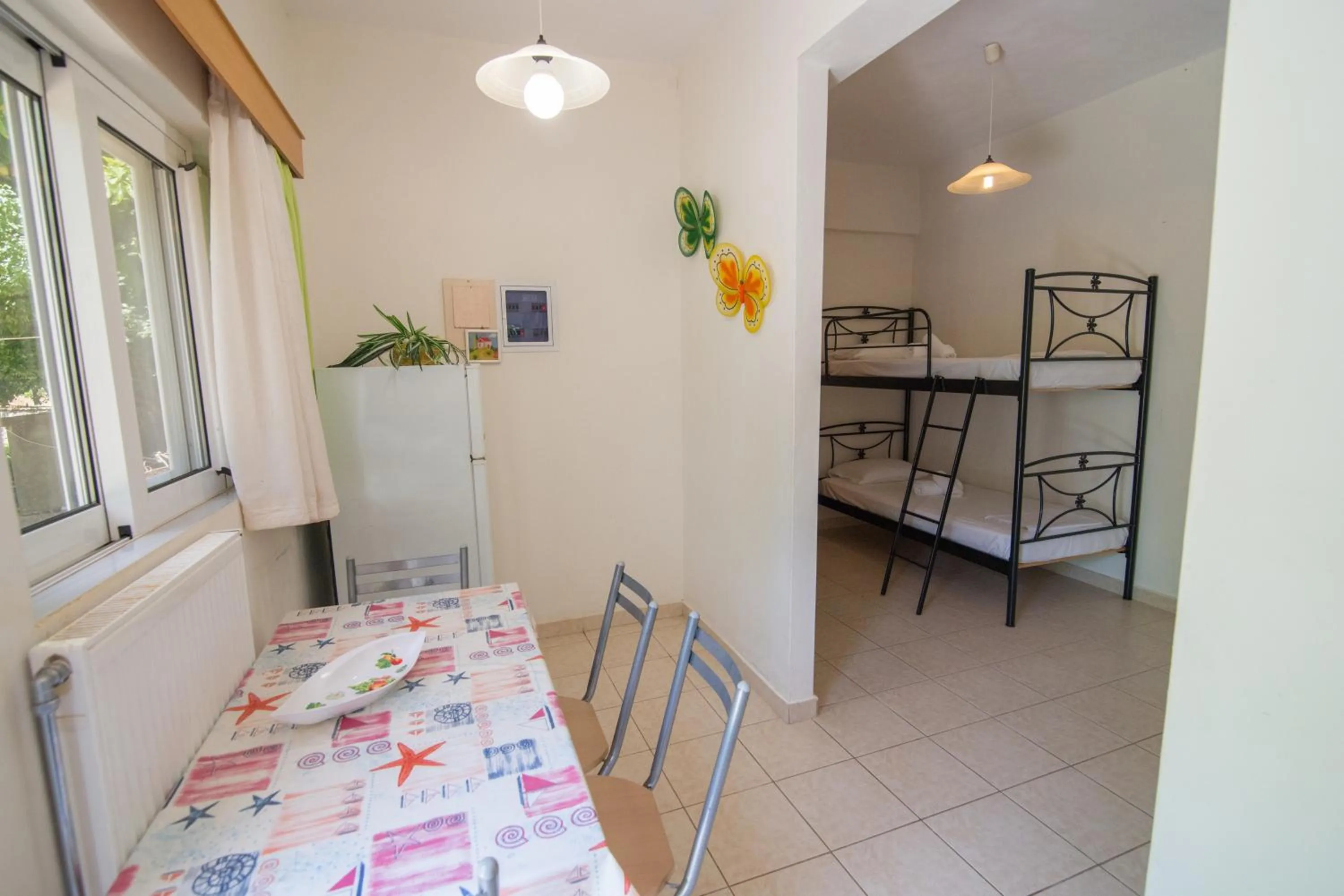 Kitchen or kitchenette, Bed in Rooms Nancy