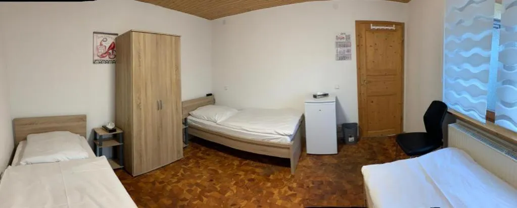 AB Apartment - Zimmer mit Gemeinschaftsräumen in Uhingen